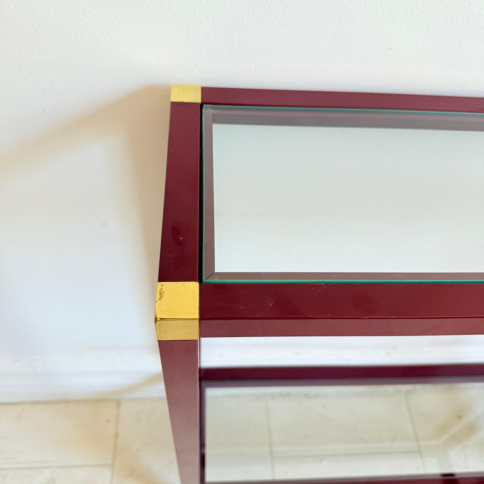 Milieu du XXe siècle Paire de tables console italiennes des années 60 en laiton et laque par Romeo Rega en vente