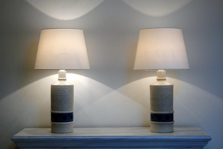 Pair of Italian Bitossi Bone White Ceramic Lamps For Sale 4