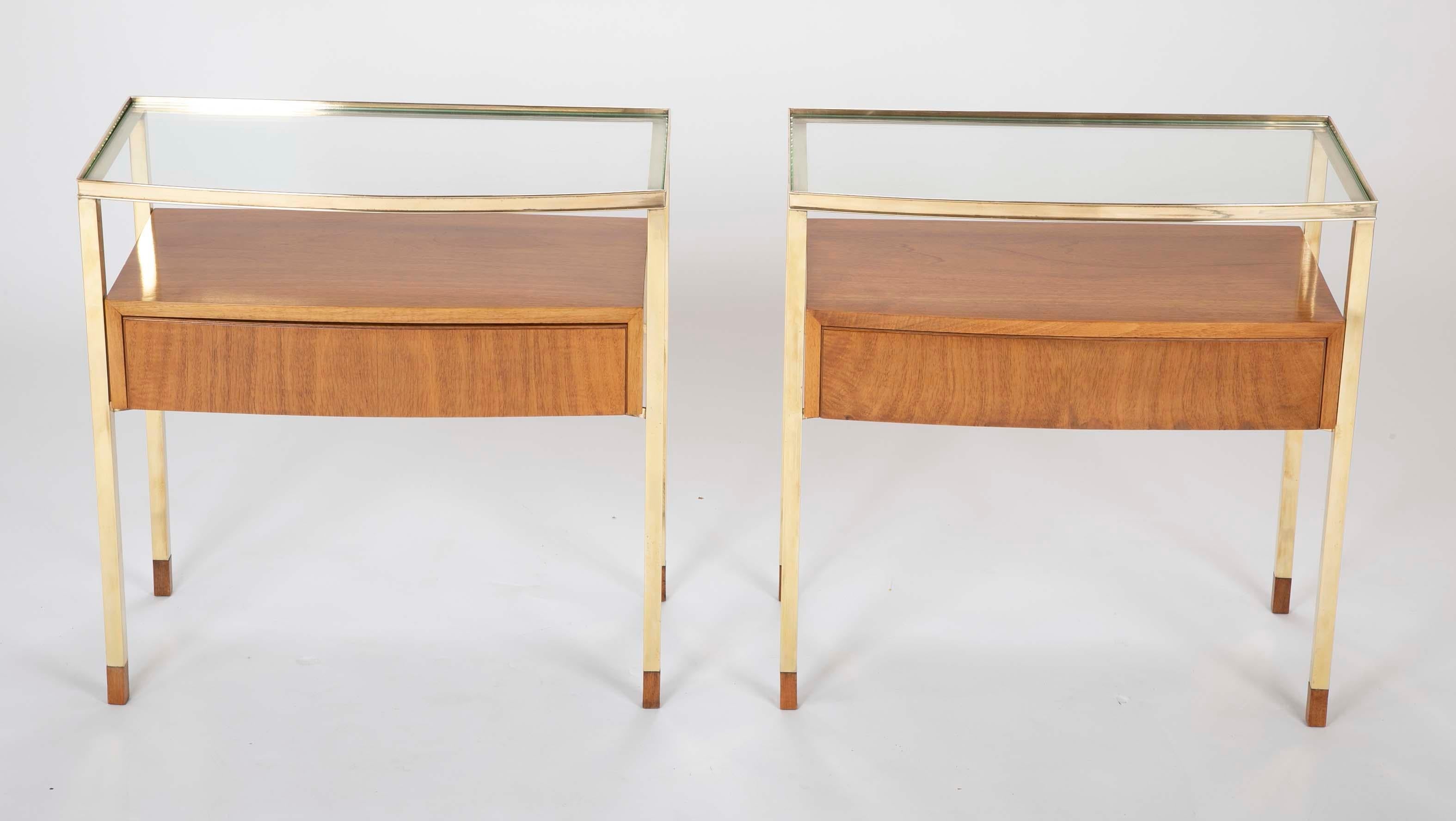 Mid-Century Modern Pair of Italian Bleached Mahogany and Brass Bedside Tables