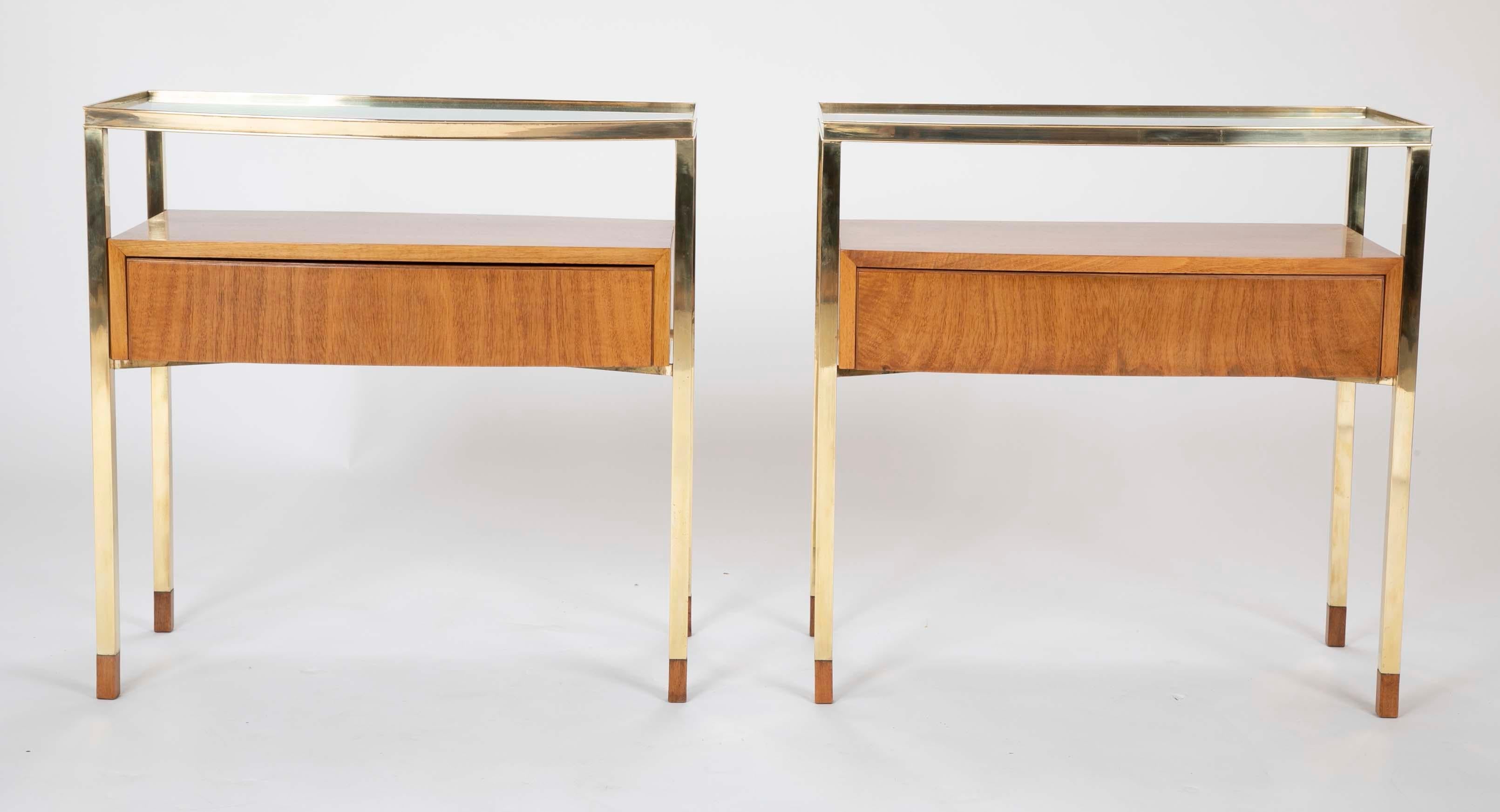 Pair of Italian Bleached Mahogany and Brass Bedside Tables In Good Condition In Stamford, CT
