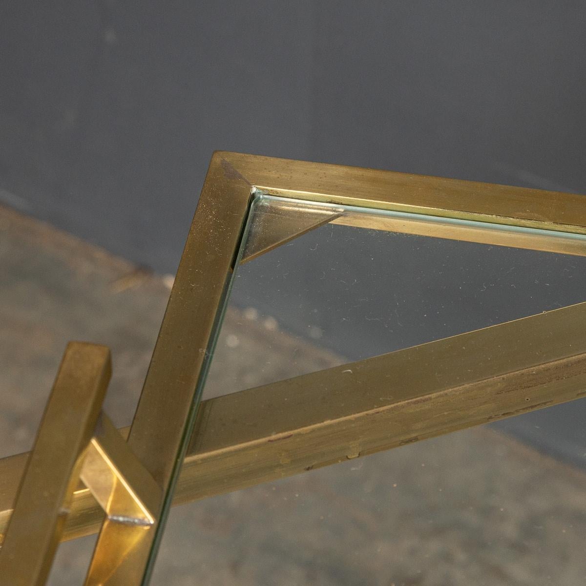 Pair of Italian Brass Side Tables with Removable Trays, circa 1970 For Sale 8