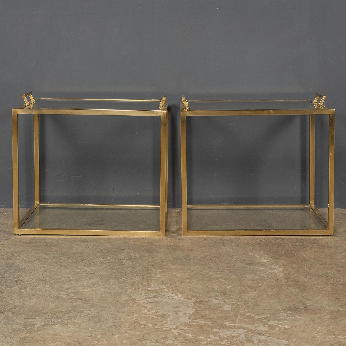 Pair of Italian Brass Side Tables with Removable Trays, circa 1970 In Good Condition For Sale In Royal Tunbridge Wells, Kent