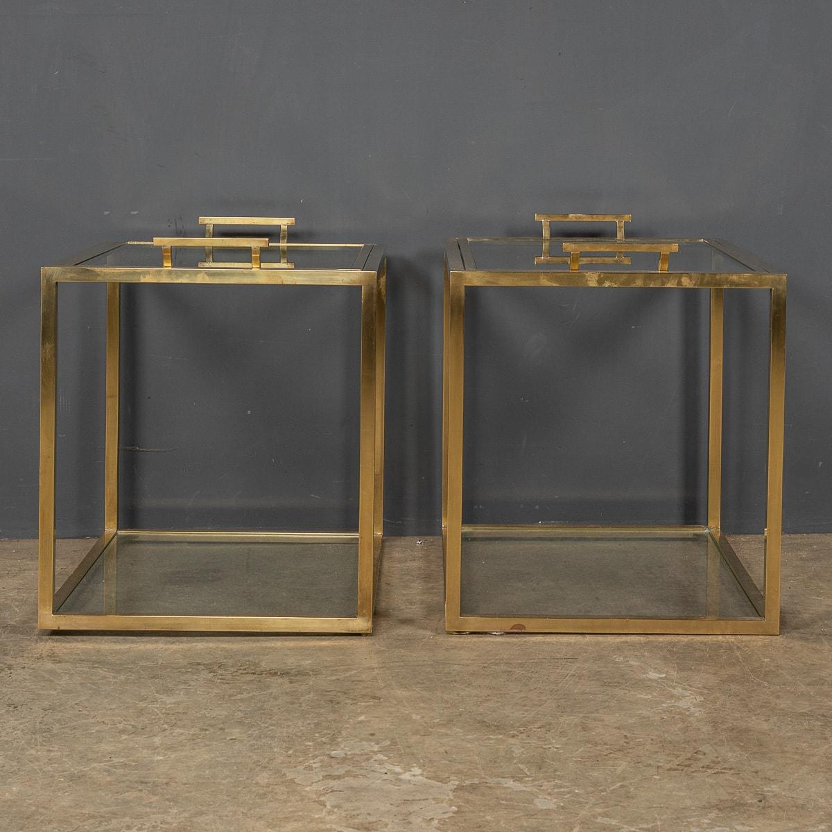 Pair of Italian Brass Side Tables with Removable Trays, circa 1970 For Sale 2