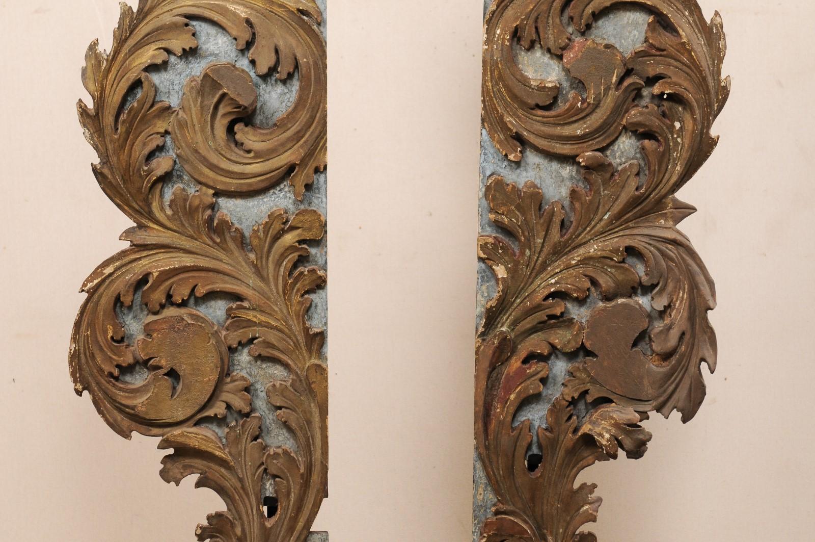 Pair of Italian Carved-Wood Architectural Acanthus Leaf Fragments 1