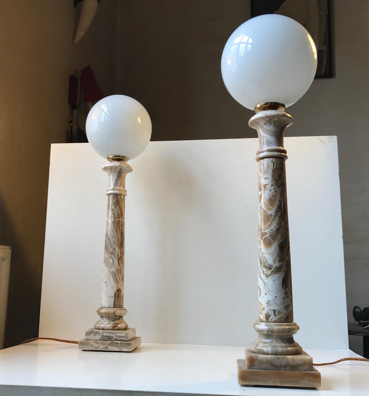 Art Deco Pair of Italian Column Table Lights in Onyx Marble, 1970s For Sale