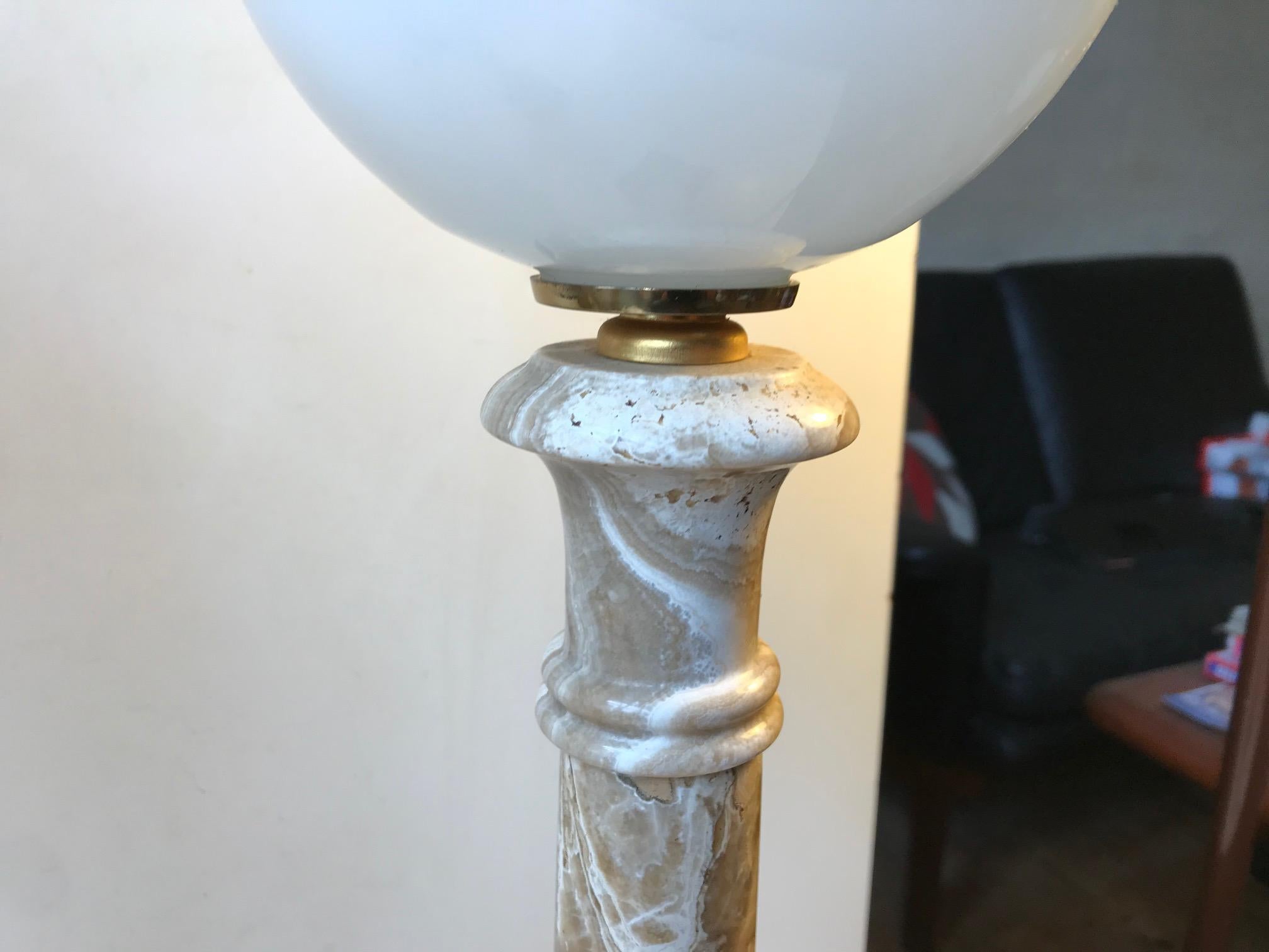 Pair of Italian Column Table Lights in Onyx Marble, 1970s In Good Condition For Sale In Esbjerg, DK