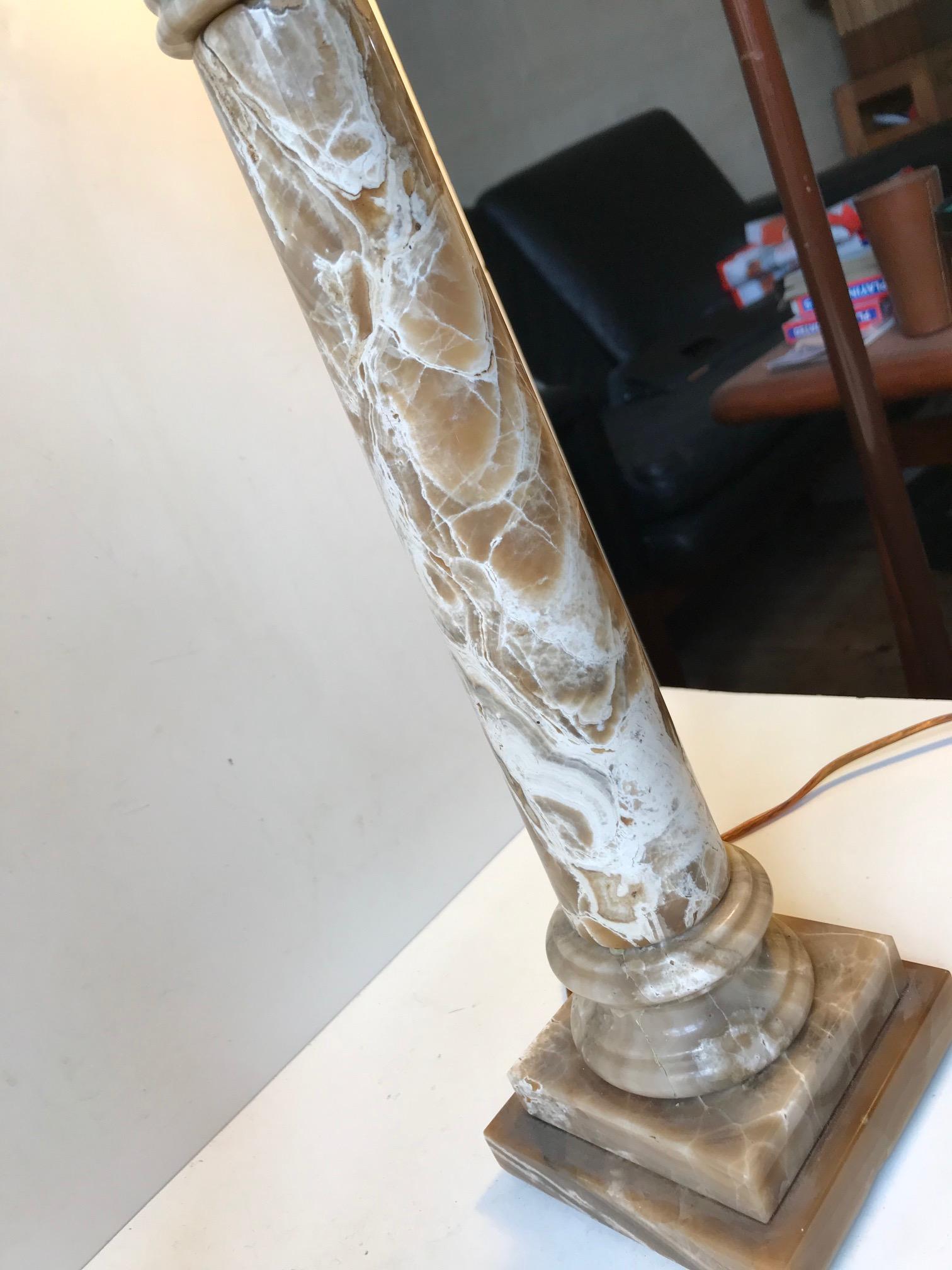 Pair of Italian Column Table Lights in Onyx Marble, 1970s For Sale 1