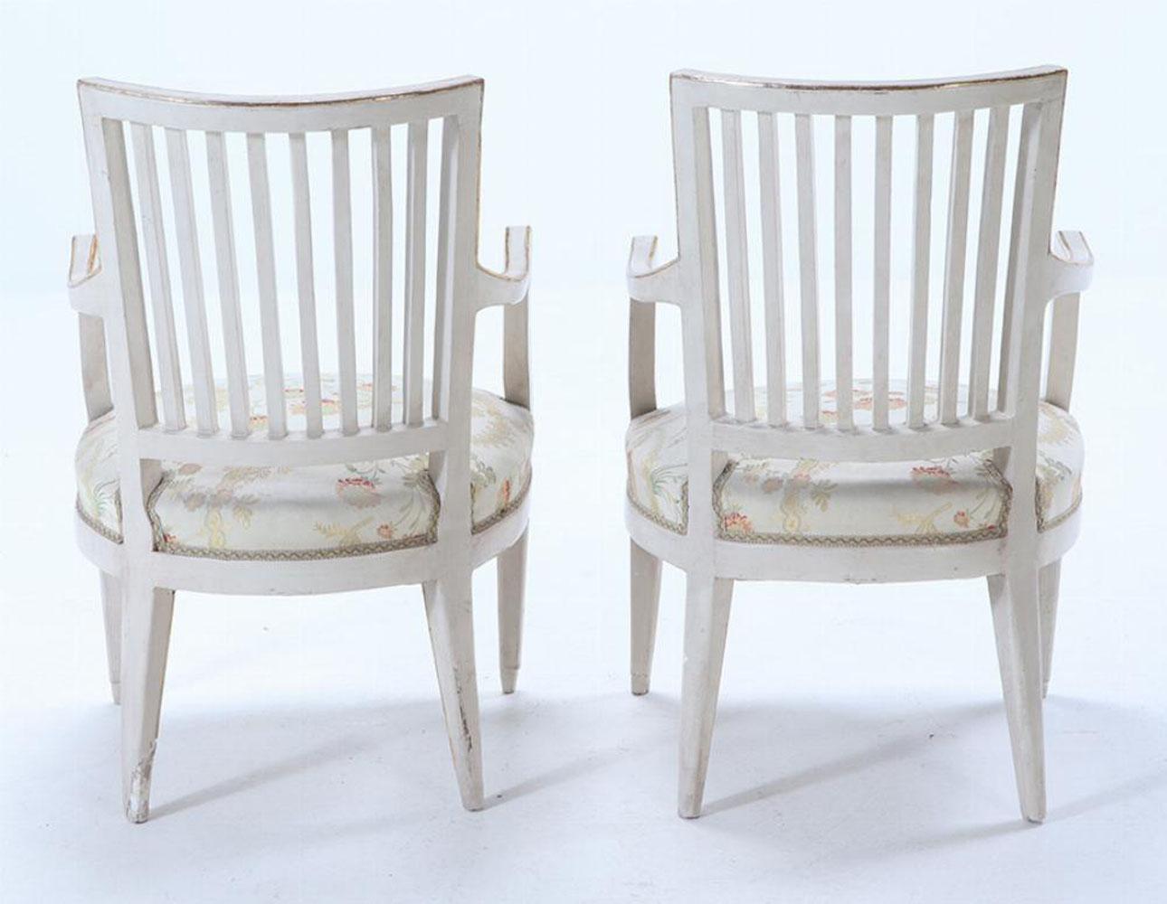 A Pair of Italian Directoire painted and gilt open arm chairs, C 1800. For Sale 5