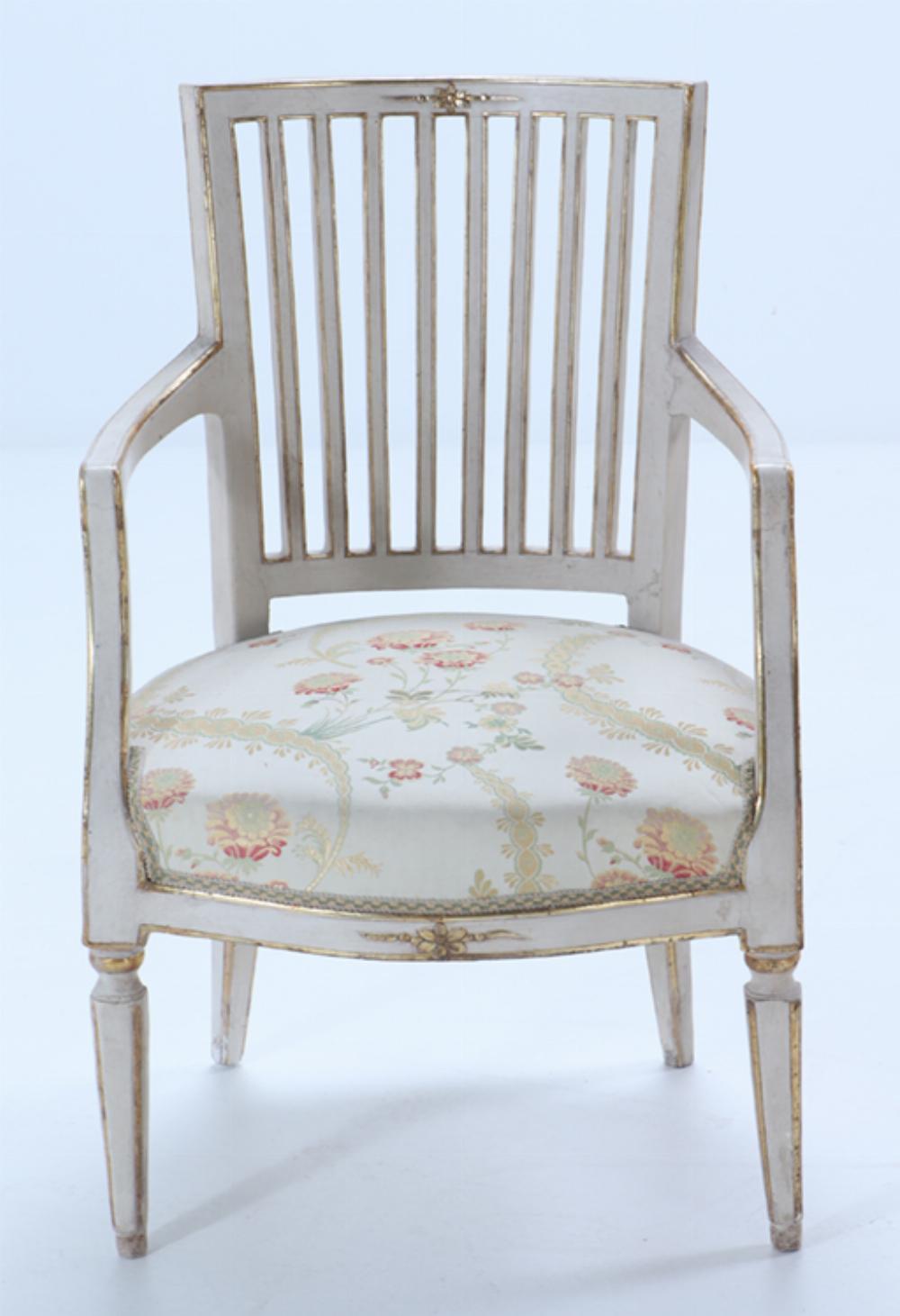 A Pair of Italian Directoire painted and gilt open arm chairs, C 1800. In Good Condition For Sale In Philadelphia, PA