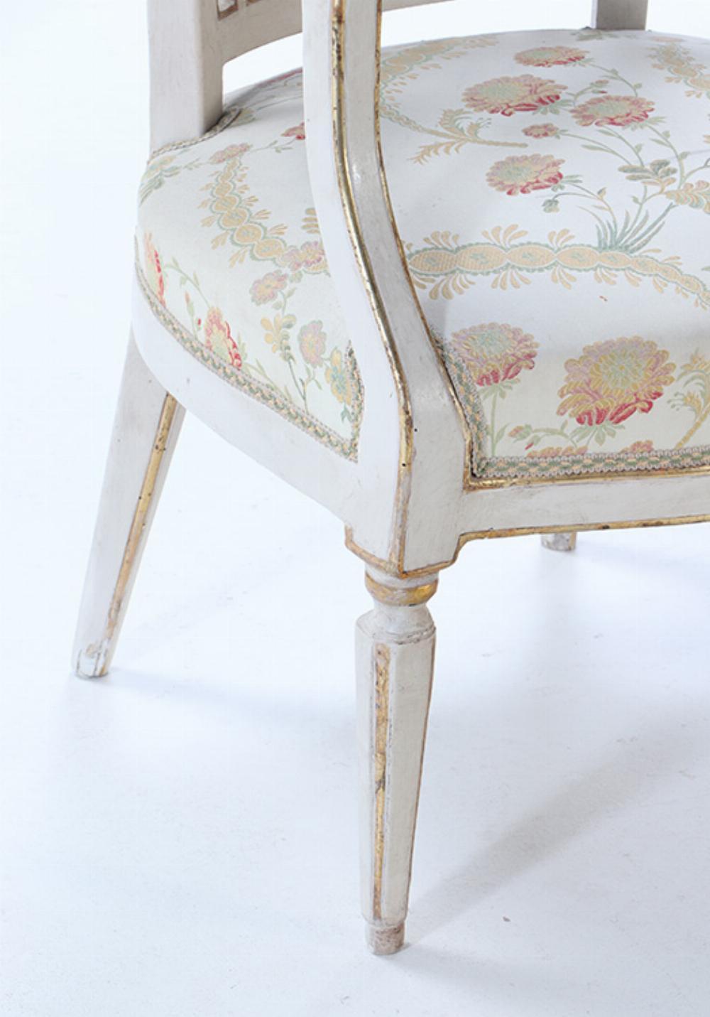 A Pair of Italian Directoire painted and gilt open arm chairs, C 1800. For Sale 4