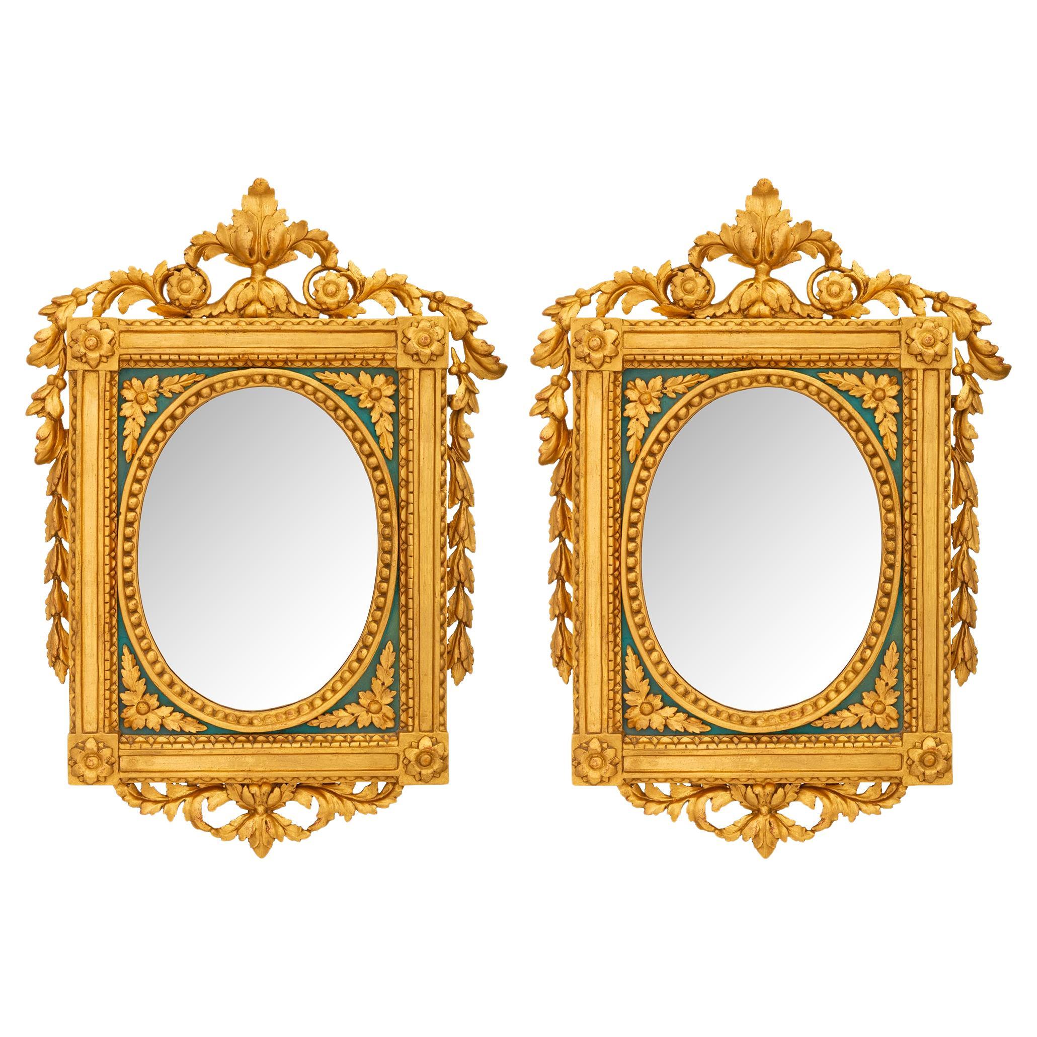 Ein Paar italienische Spiegel aus dem frühen 19. Jahrhundert aus Louis XVI, patiniert und Giltwood