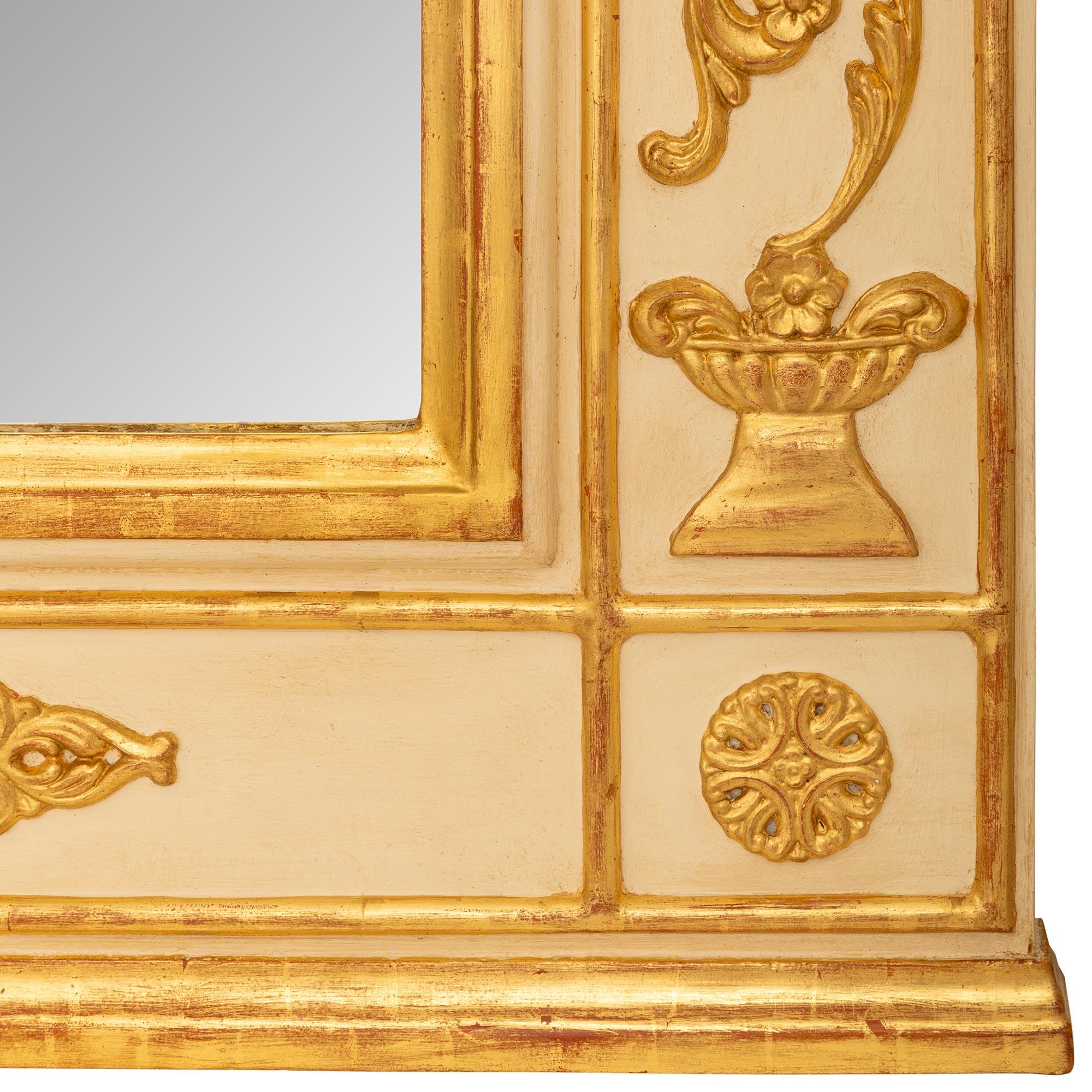 Ein Paar italienische Louis XVI st patiniert Giltwood Trumeau aus dem frühen 19. im Angebot 2