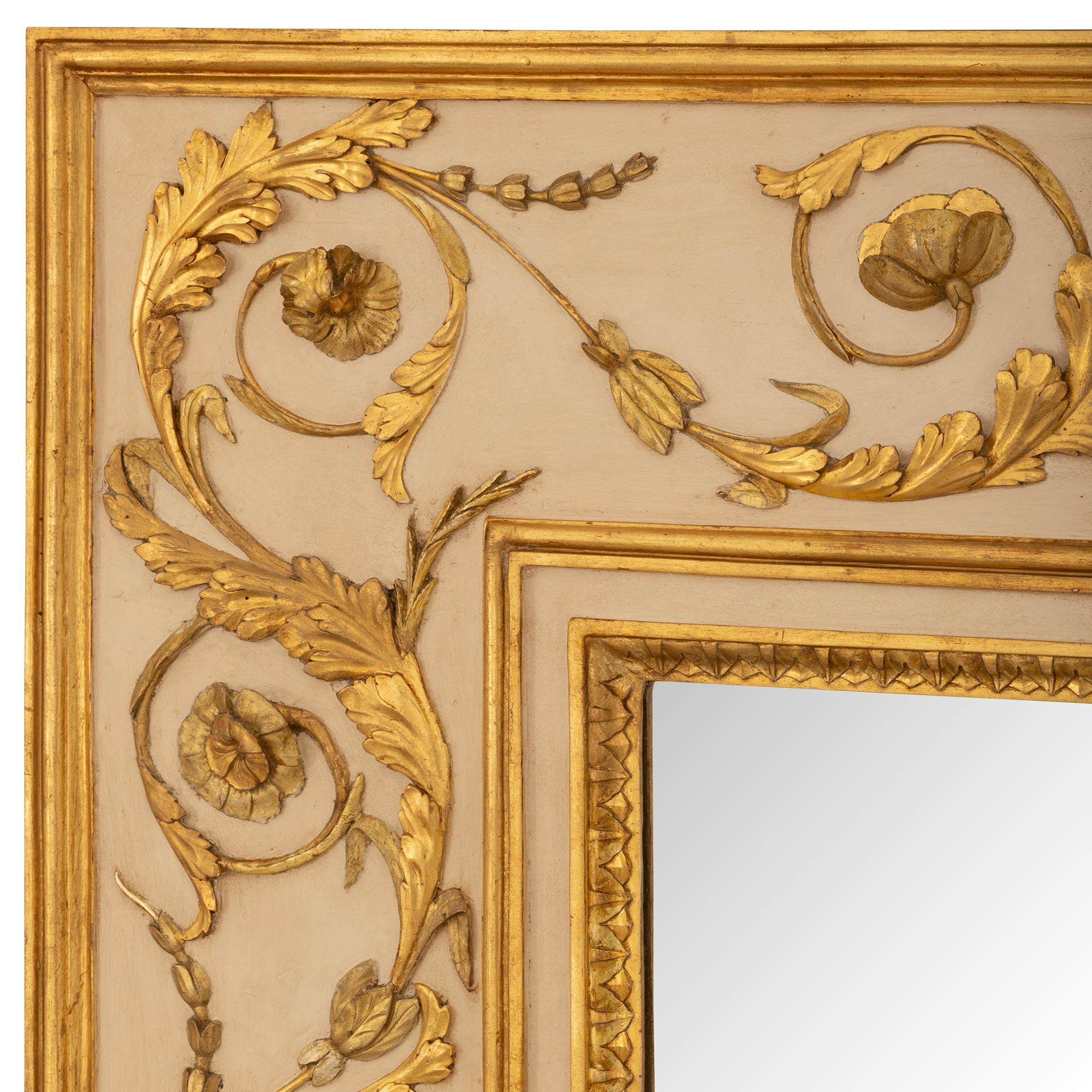 A pair of Italian early 19th century Neo-classical mirrors In Good Condition For Sale In West Palm Beach, FL