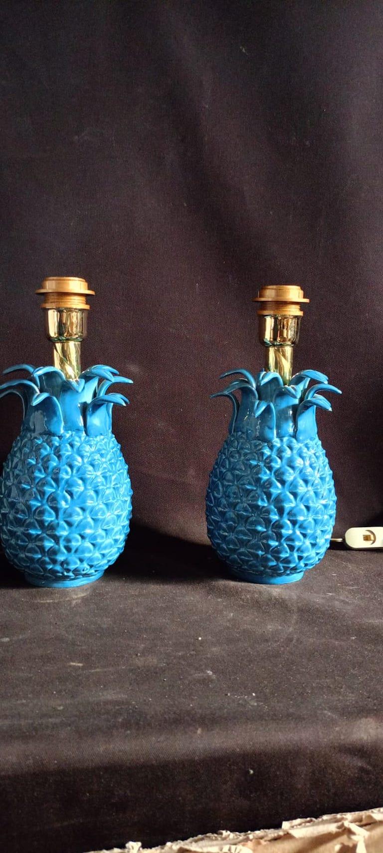 Mid-Century Modern Paire de lampes ananas en céramique émaillée italienne en vente
