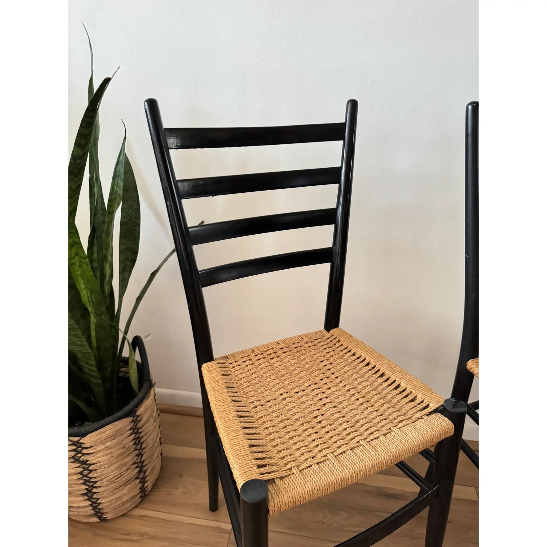 A Pair of Italian Ladder Back Rope Seat Chairs in Style of Chiavari Spinetto im Angebot 1