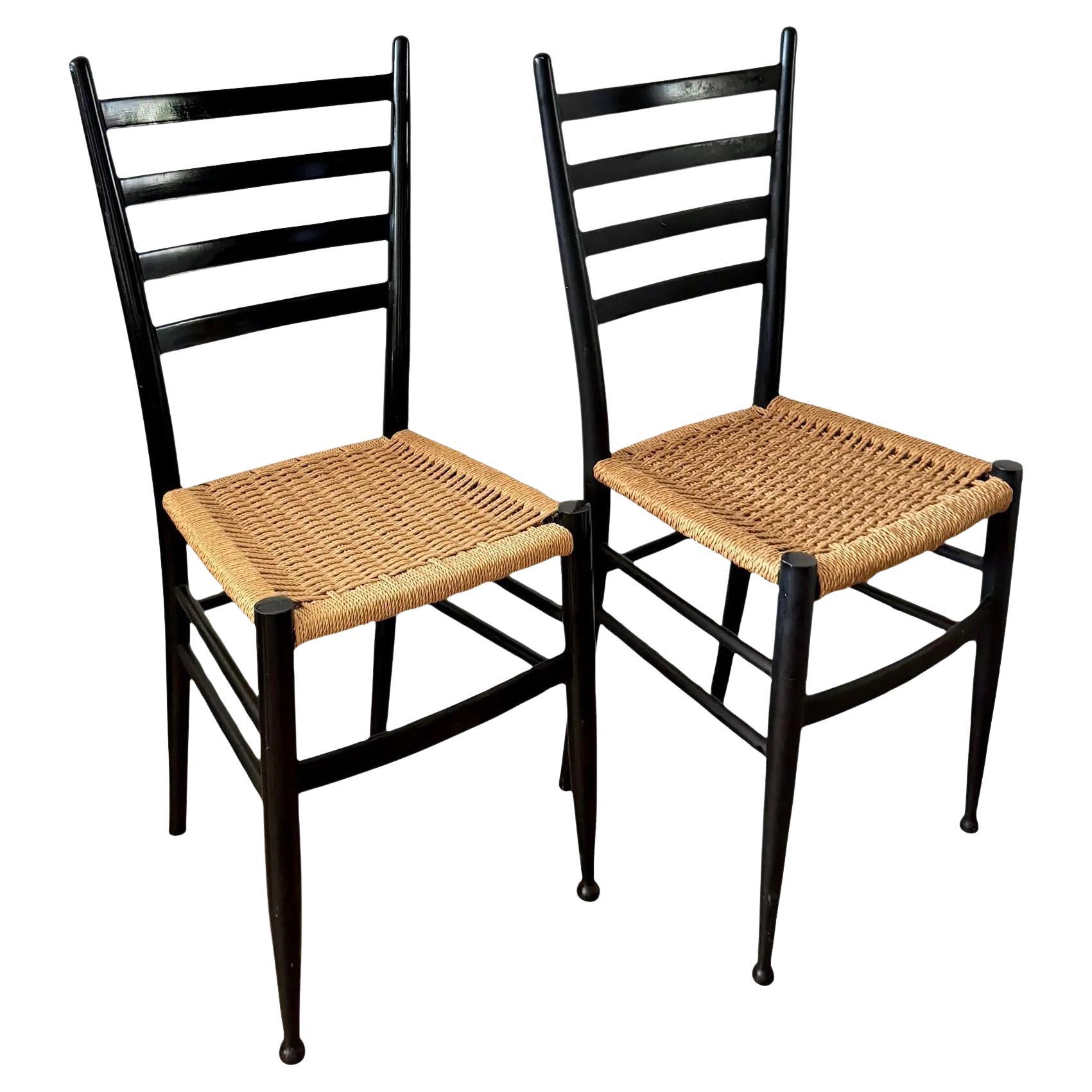 A Pair of Italian Ladder Back Rope Seat Chairs in Style of Chiavari Spinetto im Angebot