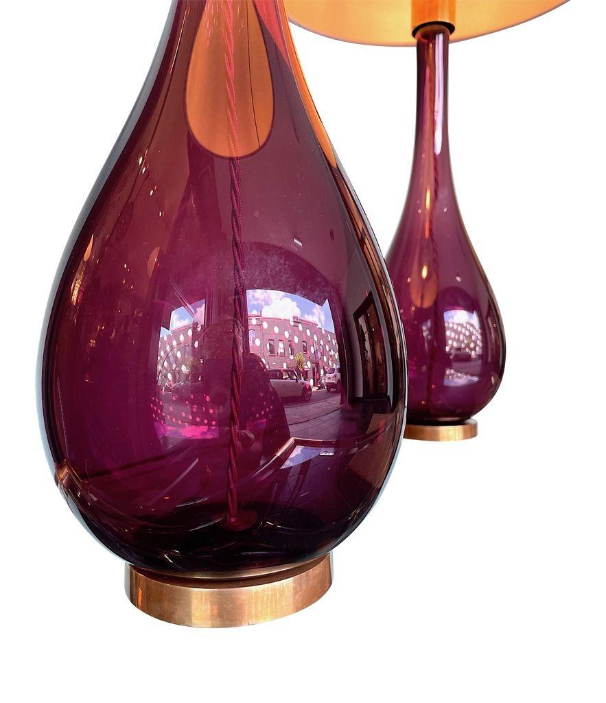 Mid-Century Modern A pair of Italian large purple Murano glass and brass teardrop shaped lamps For Sale