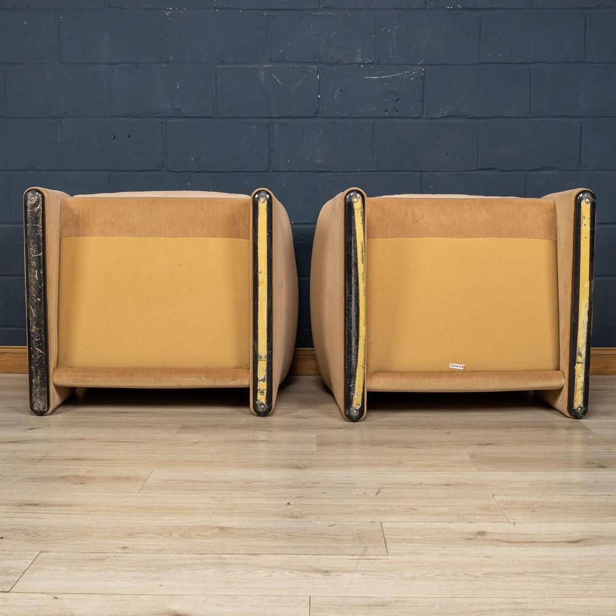 A Pair Of Italian Maralunga Armchairs By Vico Magistretti For Cassina, c.1980 3