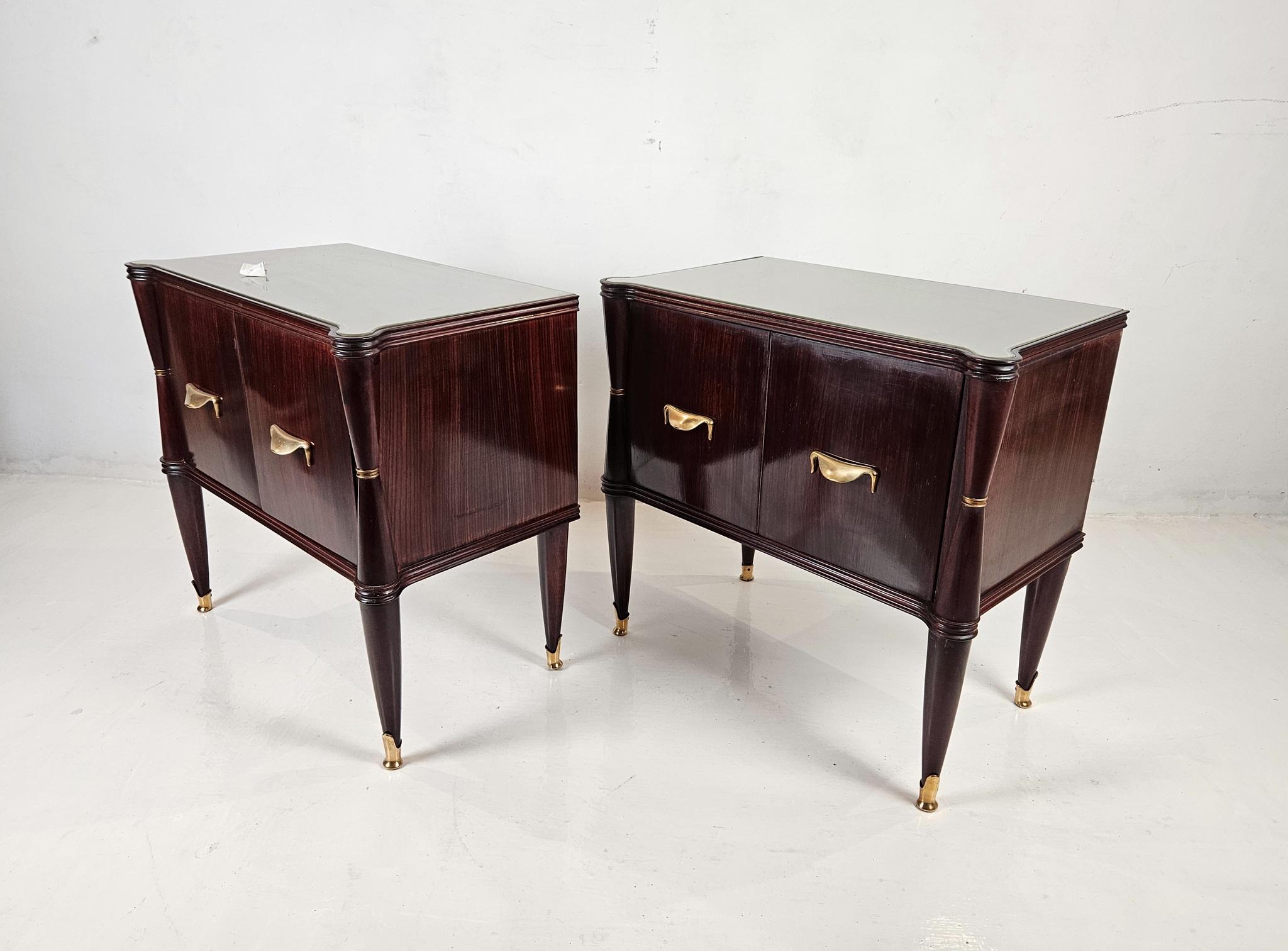 Paire de tables de nuit italiennes du milieu du siècle dernier en vente 3