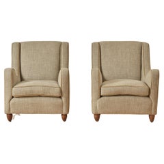 A Pair of Italian Modern Lounge Chairs in the Manner of Gio Ponti