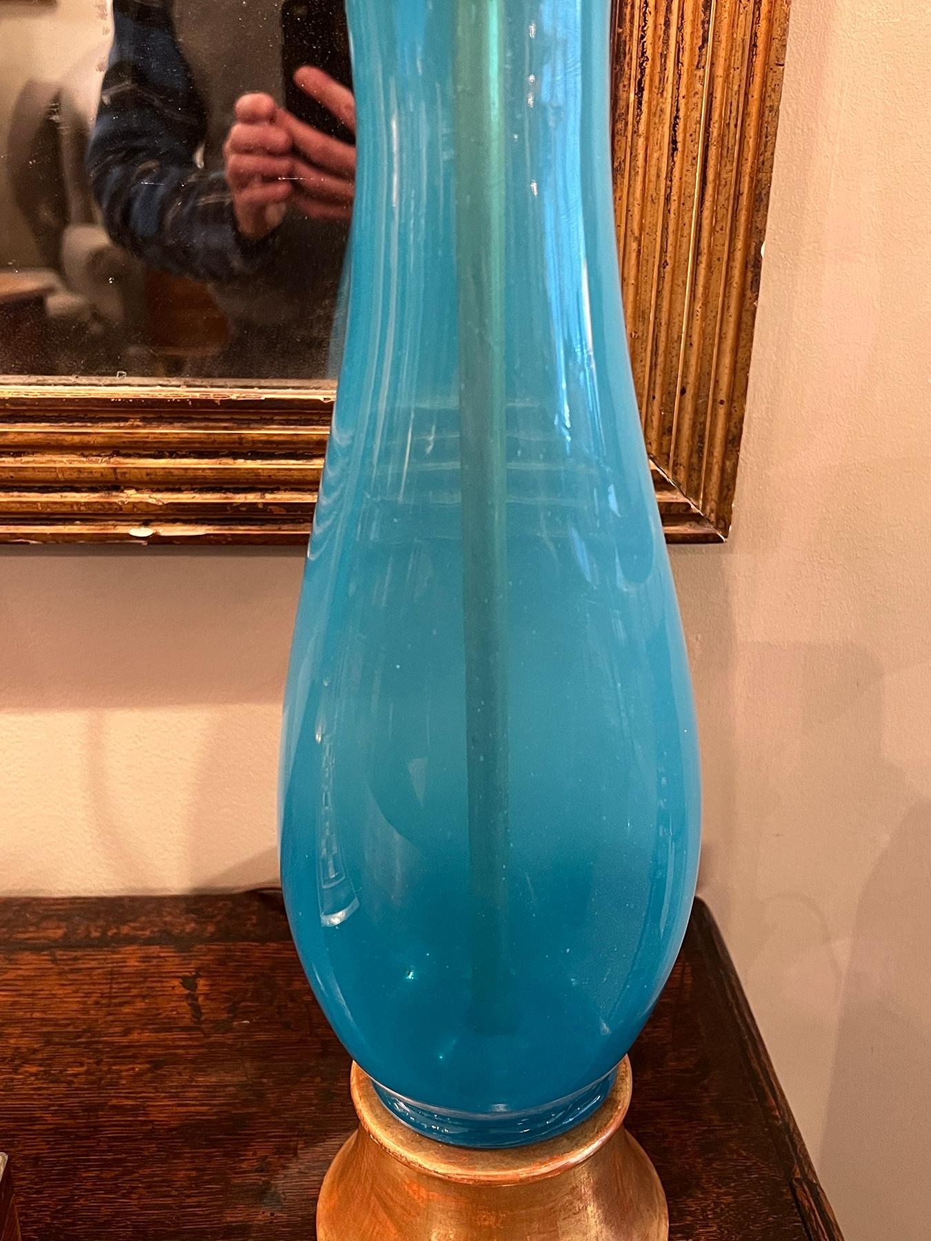 Fait main Paire de lampes d'art italiennes en verre de Murano soufflé à la main en forme de bouteille en vente