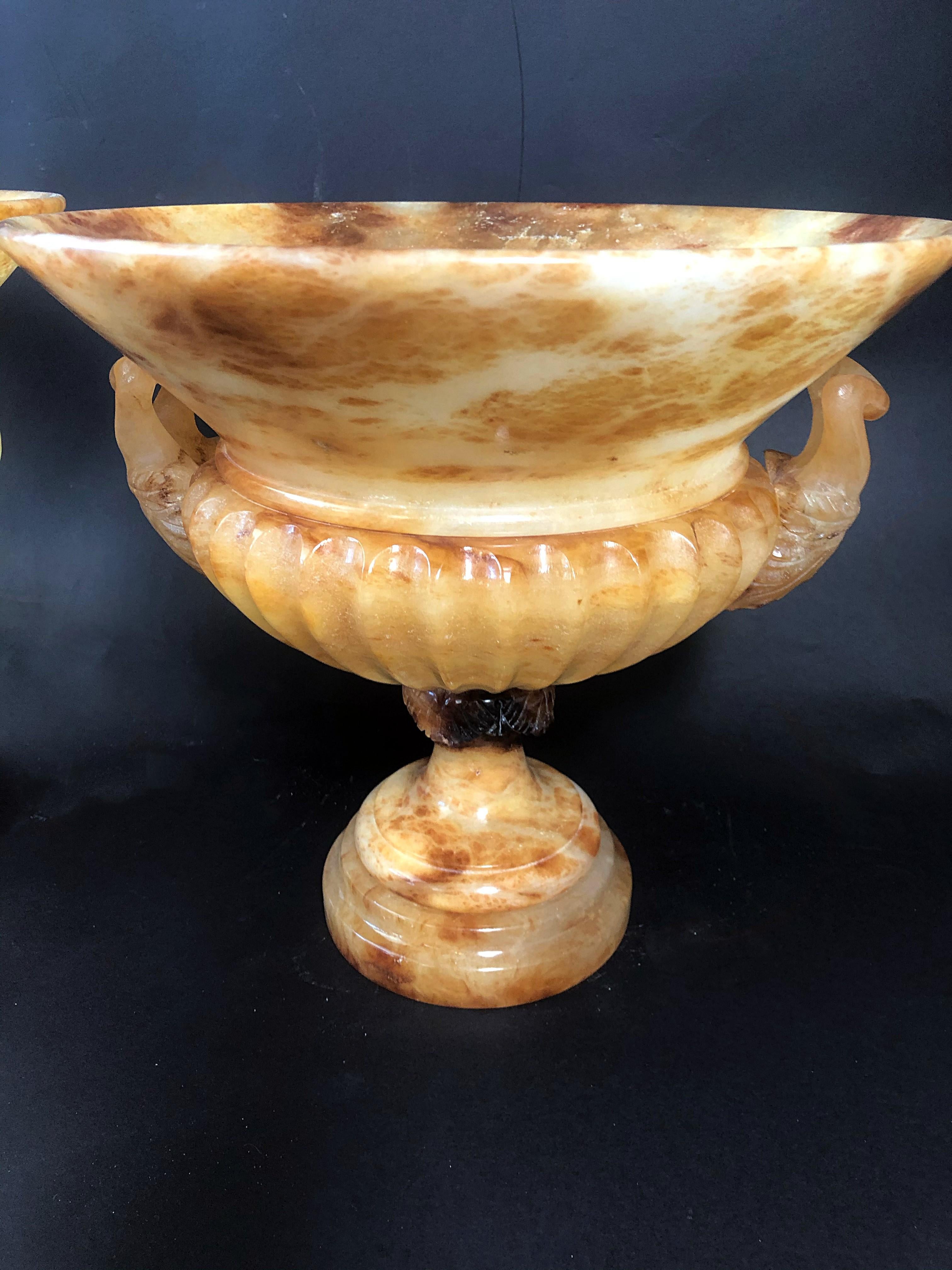 Pair of Italian Neoclassic Onyx Urns, 19th Century For Sale 1