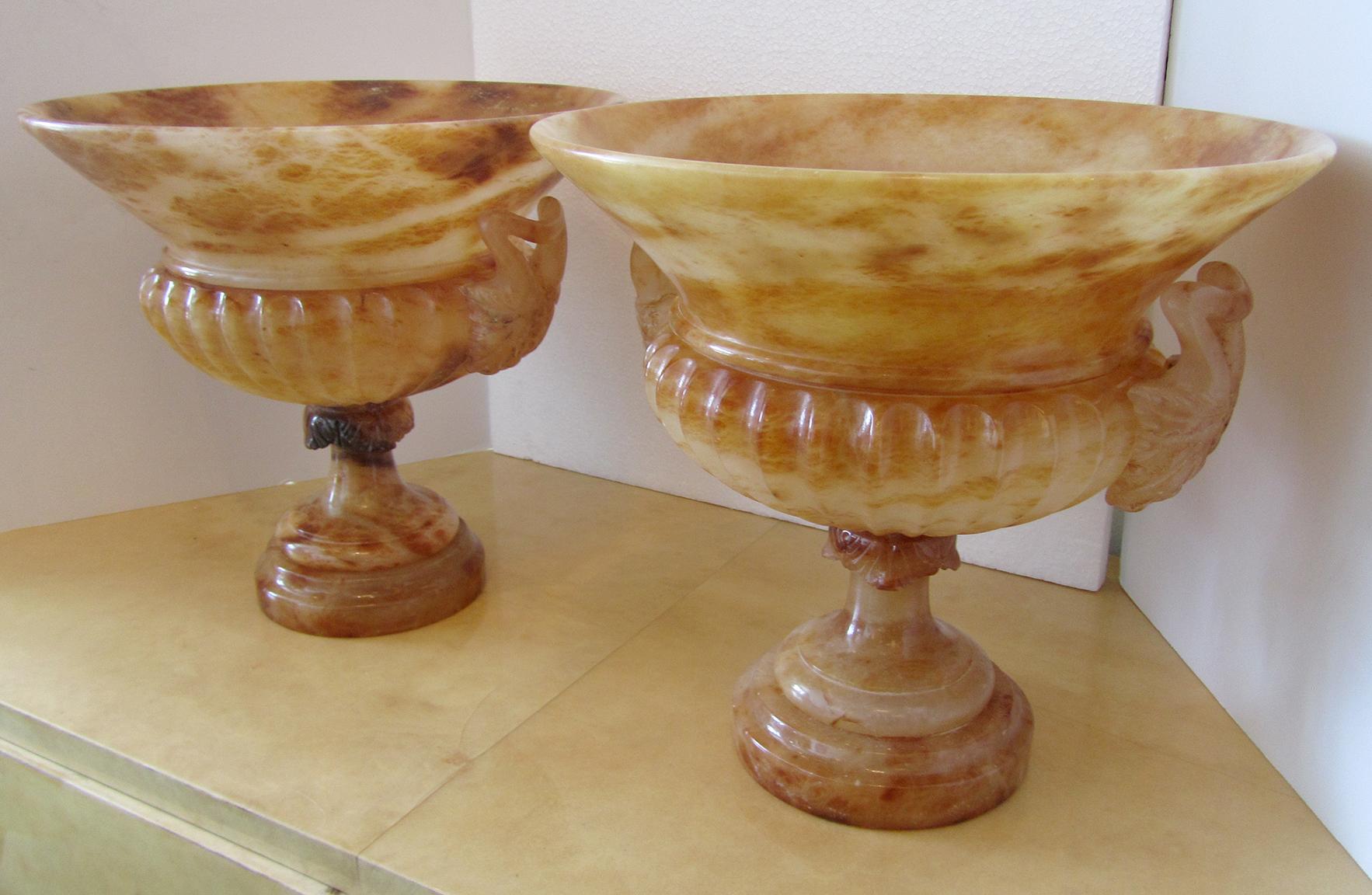 Pair of Italian Neoclassic Onyx Urns, 19th Century For Sale 4