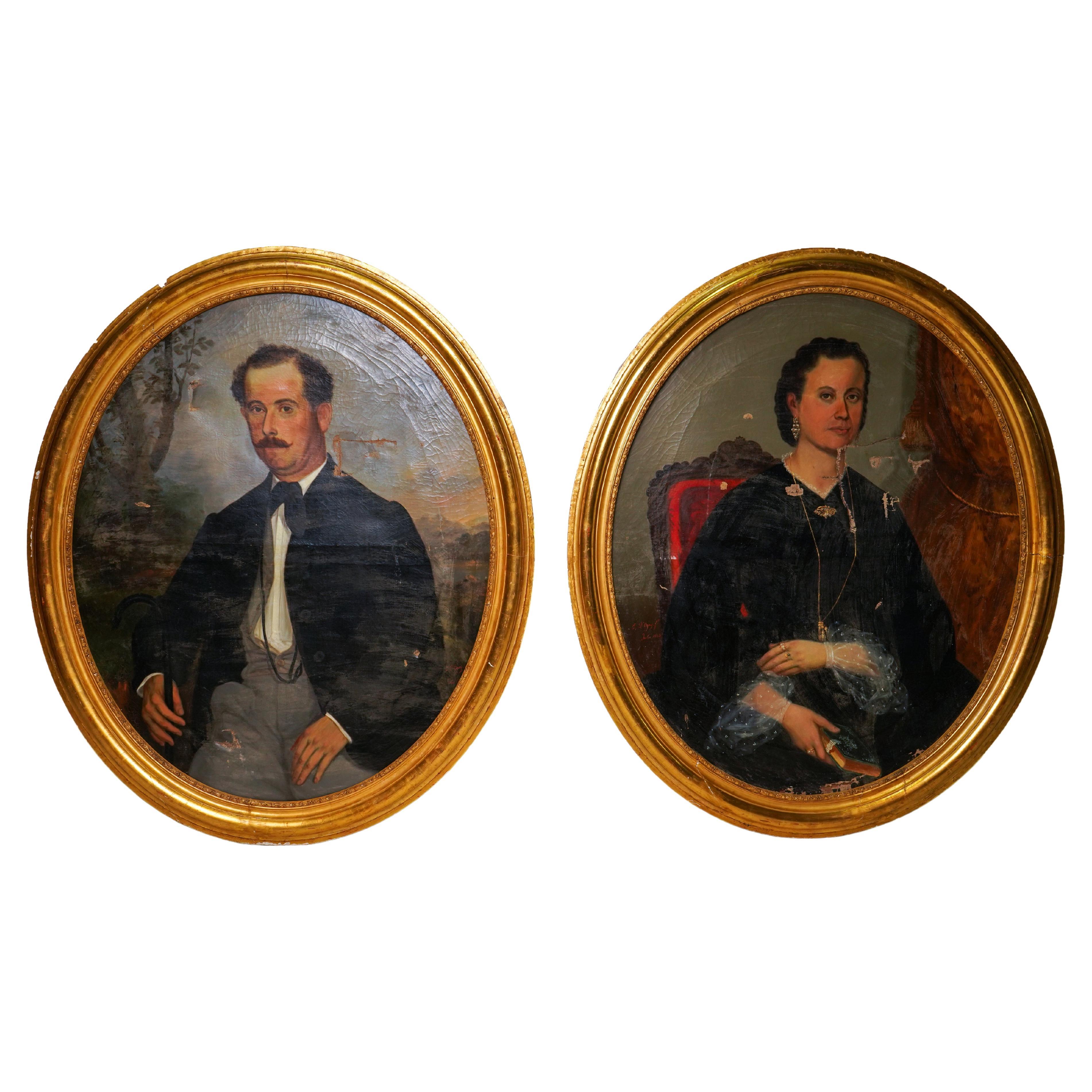 Paire de portraits à l'huile italiens avec cadres en bois et dorés en vente