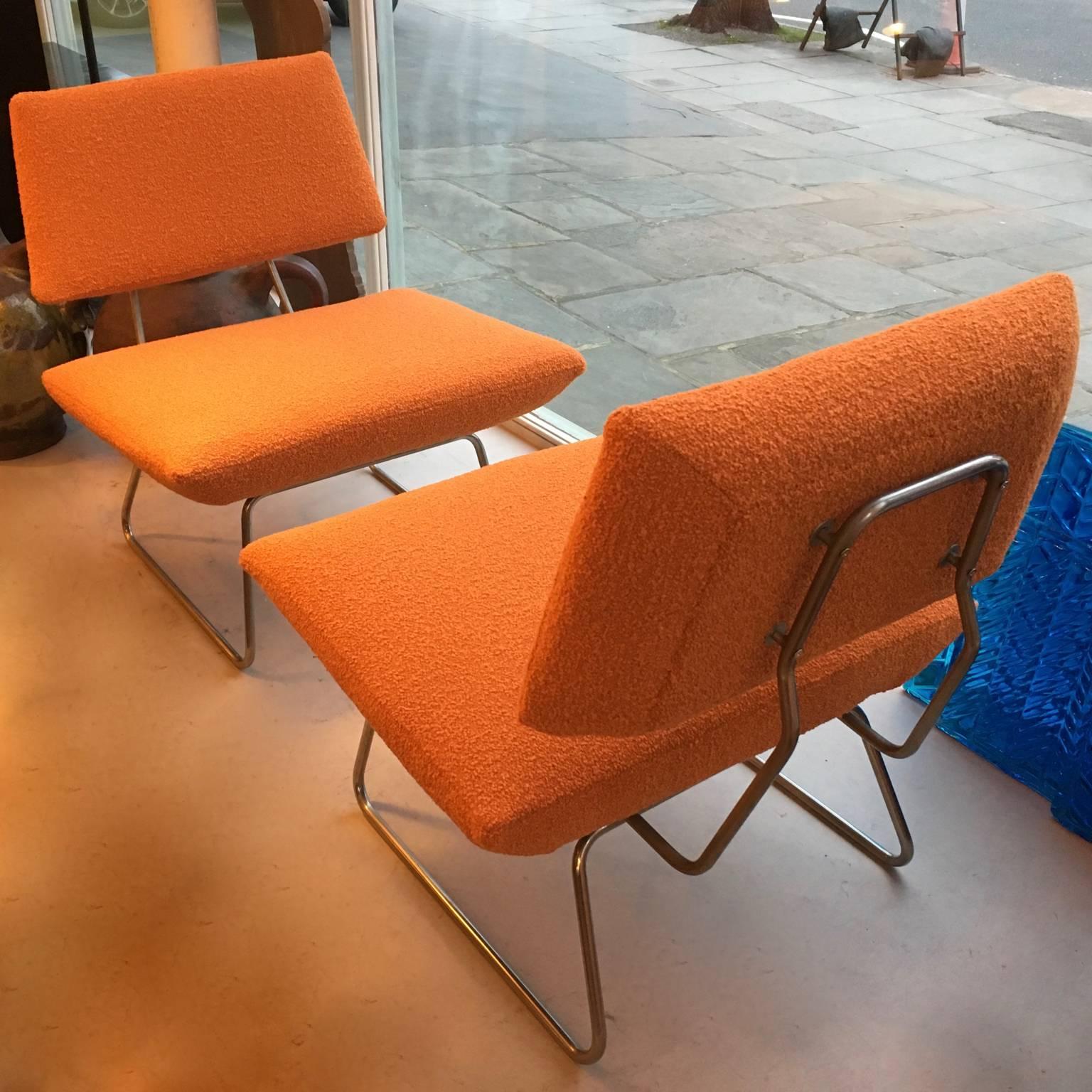 Pair of Midcentury Italian Orange and Chrome Lounge Chairs, Arflex, 1960s In Good Condition In London, GB