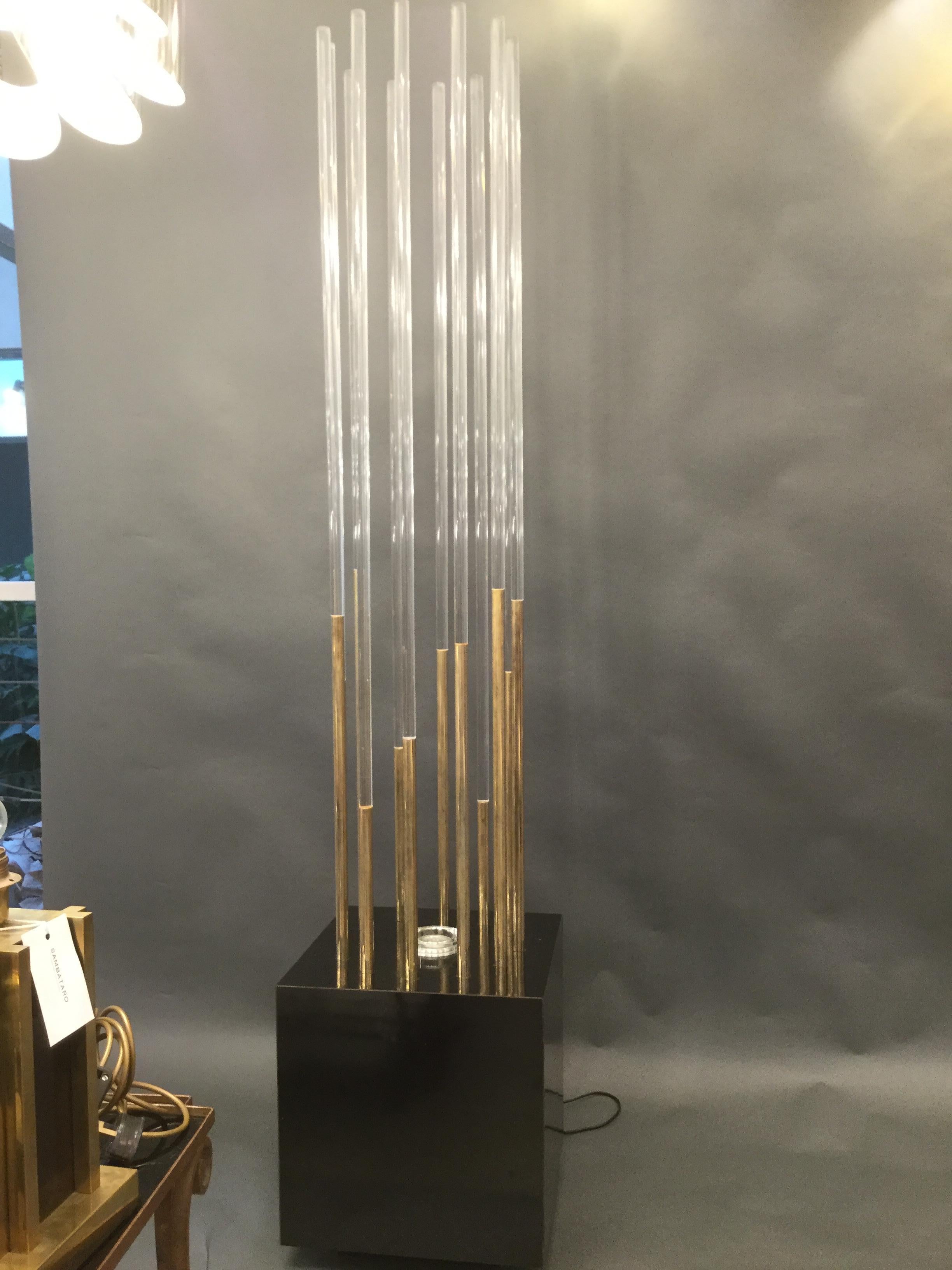 Late 20th Century Pair of Italian Lucite Floor Lamps Attributed to Willy Rizzo