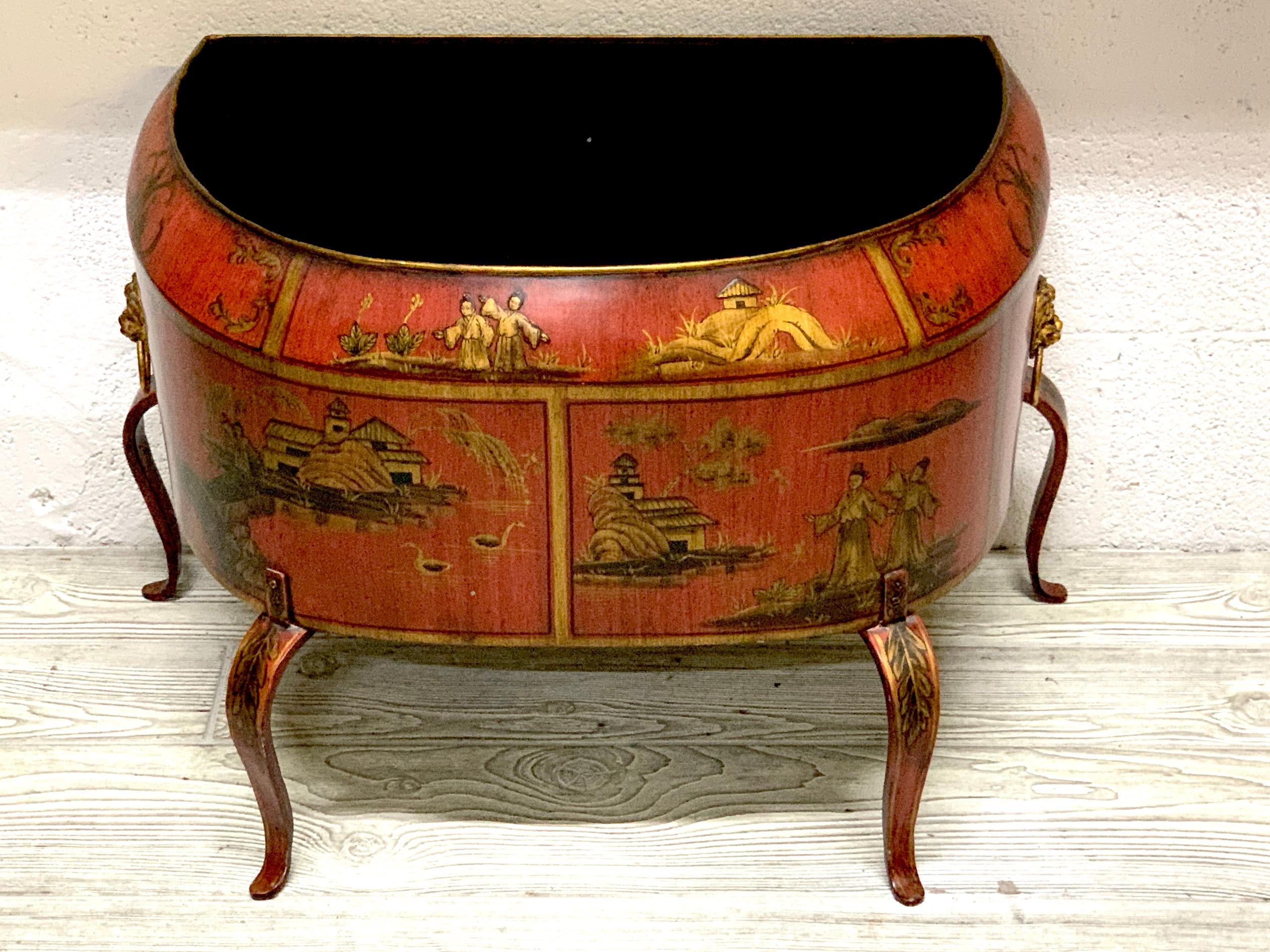 Pair of Italian Red Tole Chinoiserie Gilt Decorated Floor Planters For Sale 6