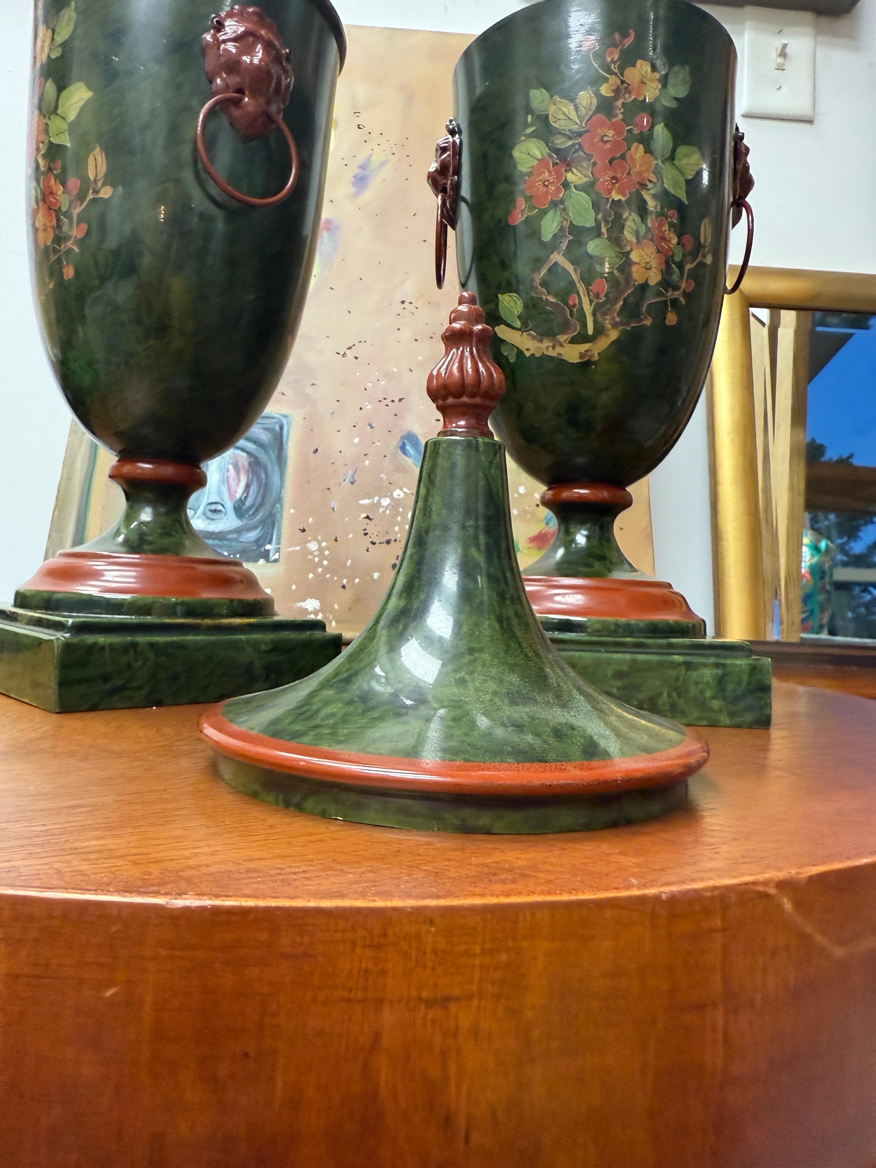 A Pair of Italian Regency Tole-Peinte Chestnut Urns For Sale 8