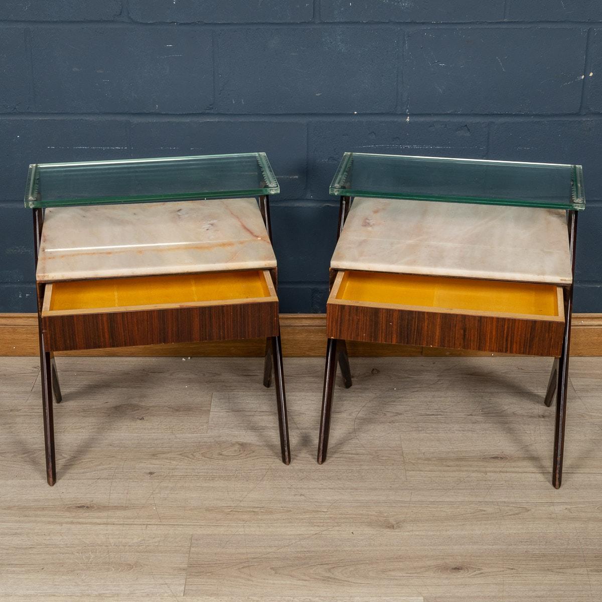 A Pair Of Italian Rosewood Side Tables By Vittorio Dassi, c.1950 In Good Condition For Sale In Royal Tunbridge Wells, Kent