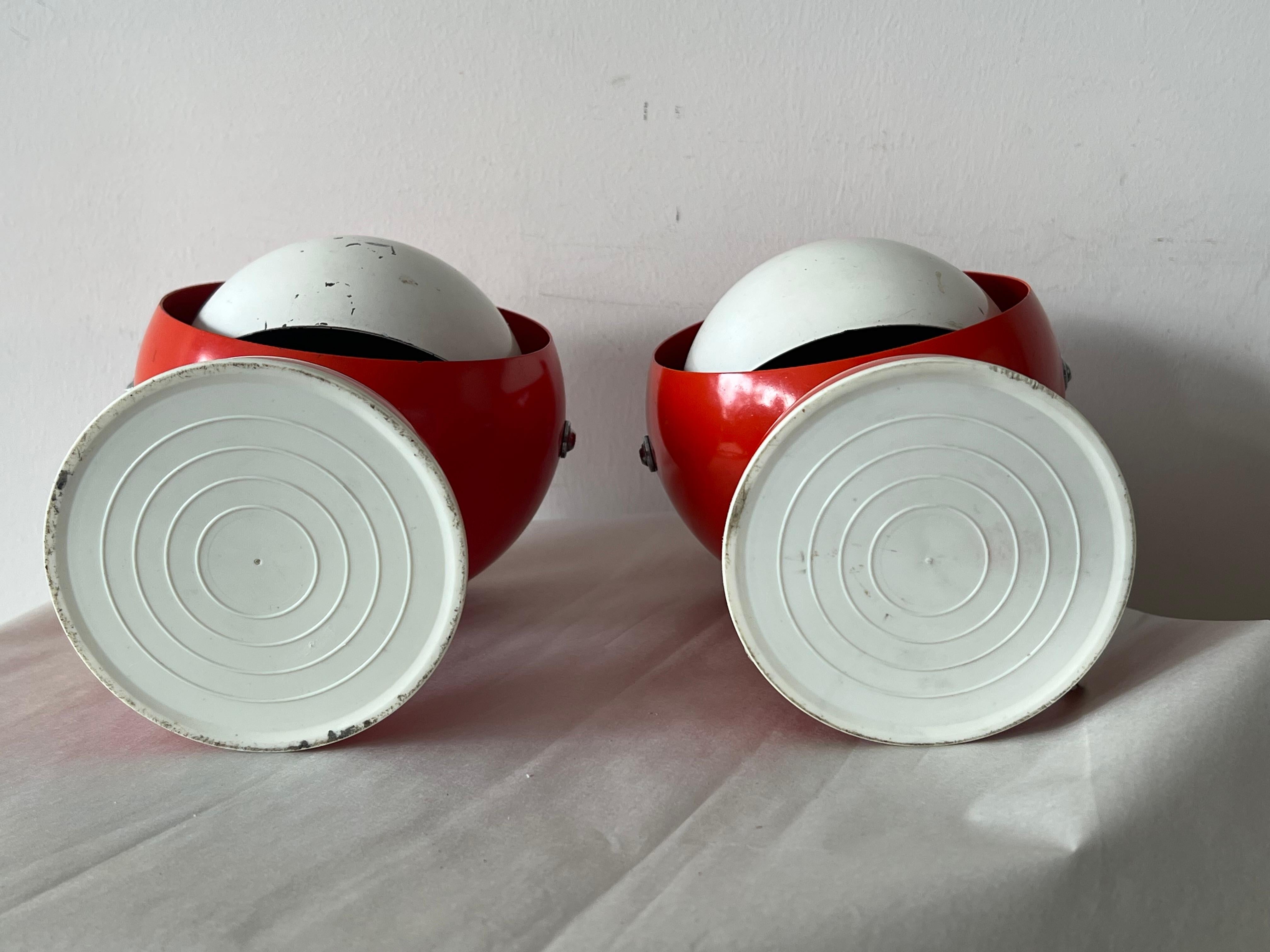 A Pair Of Italian Table Lamps With Adjustable Shades Orange 1960's Space Age For Sale 5
