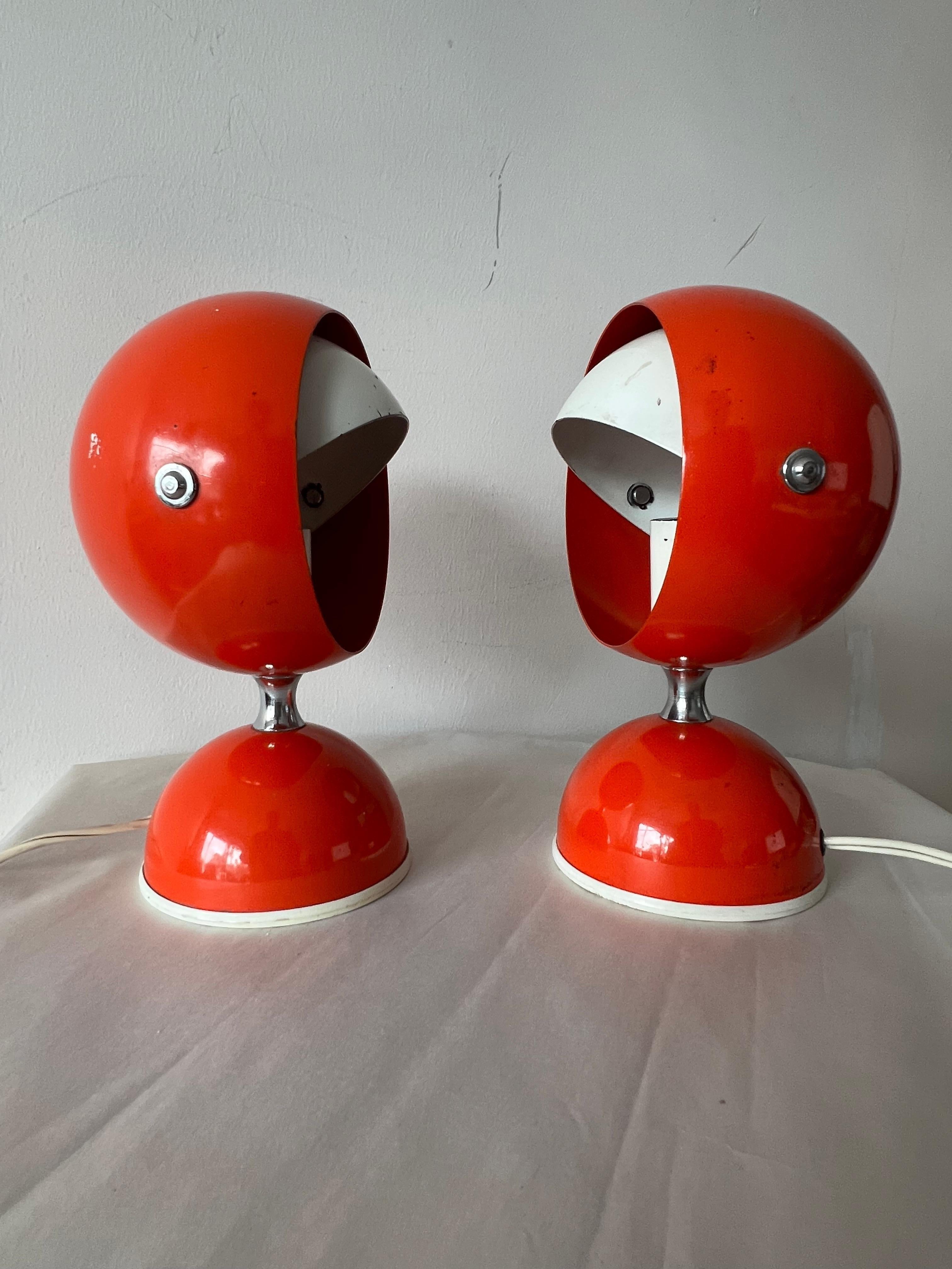 Mid-Century Modern A Pair Of Italian Table Lamps With Adjustable Shades Orange 1960's Space Age For Sale