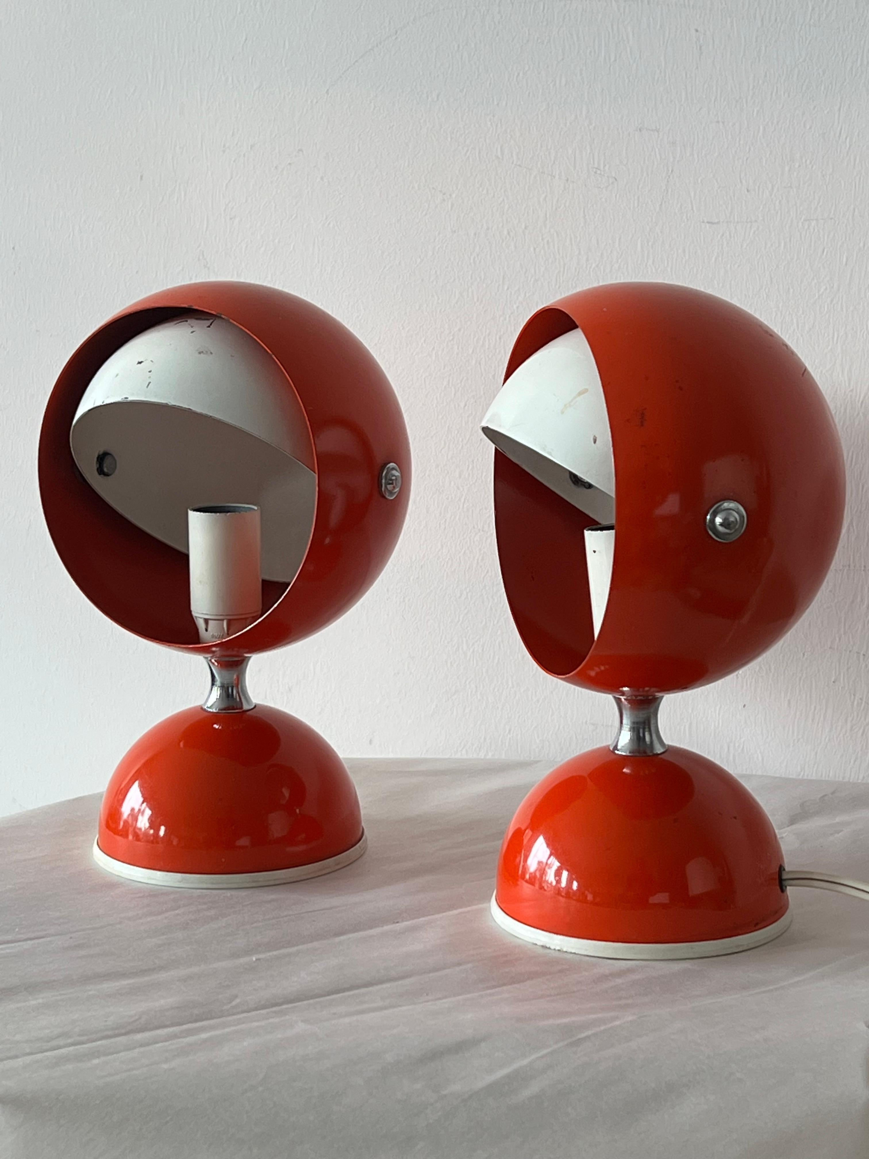 A Pair Of Italian Table Lamps With Adjustable Shades Orange 1960's Space Age For Sale 1