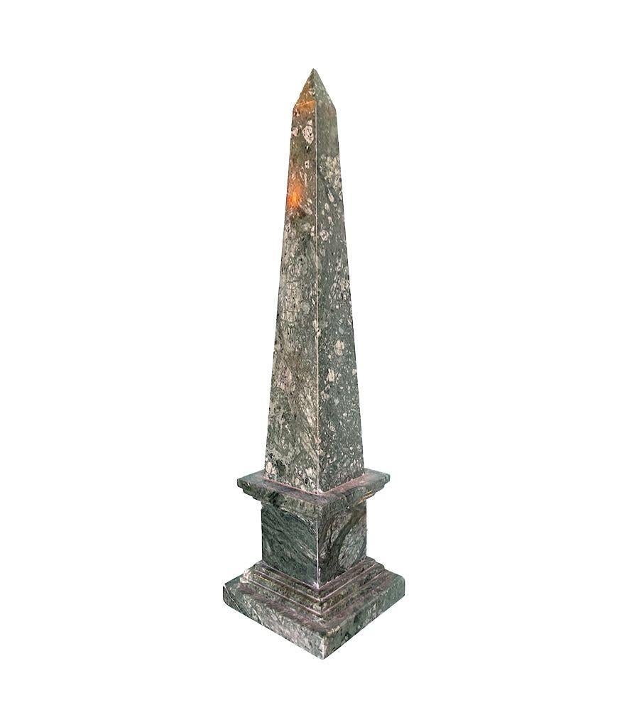 A pair of Italian Verde Indio green marble obelisks For Sale 3
