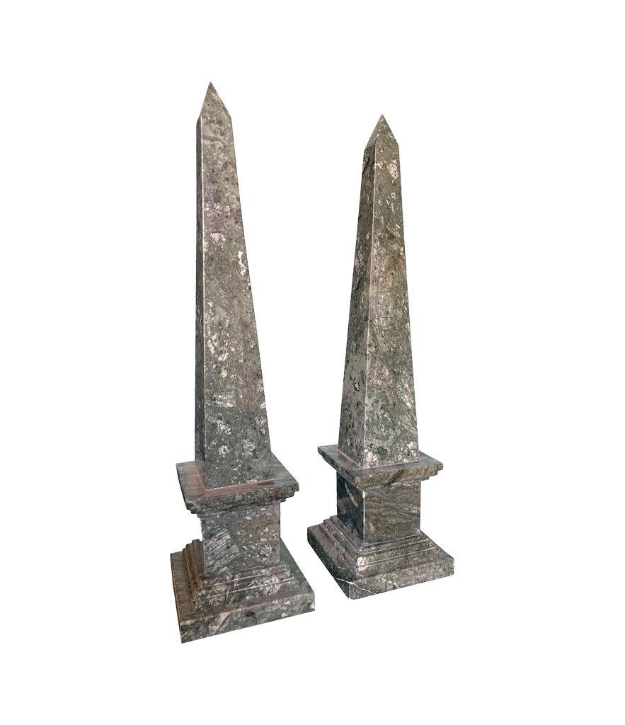 A pair of Italian Verde Indio green marble obelisks For Sale 6