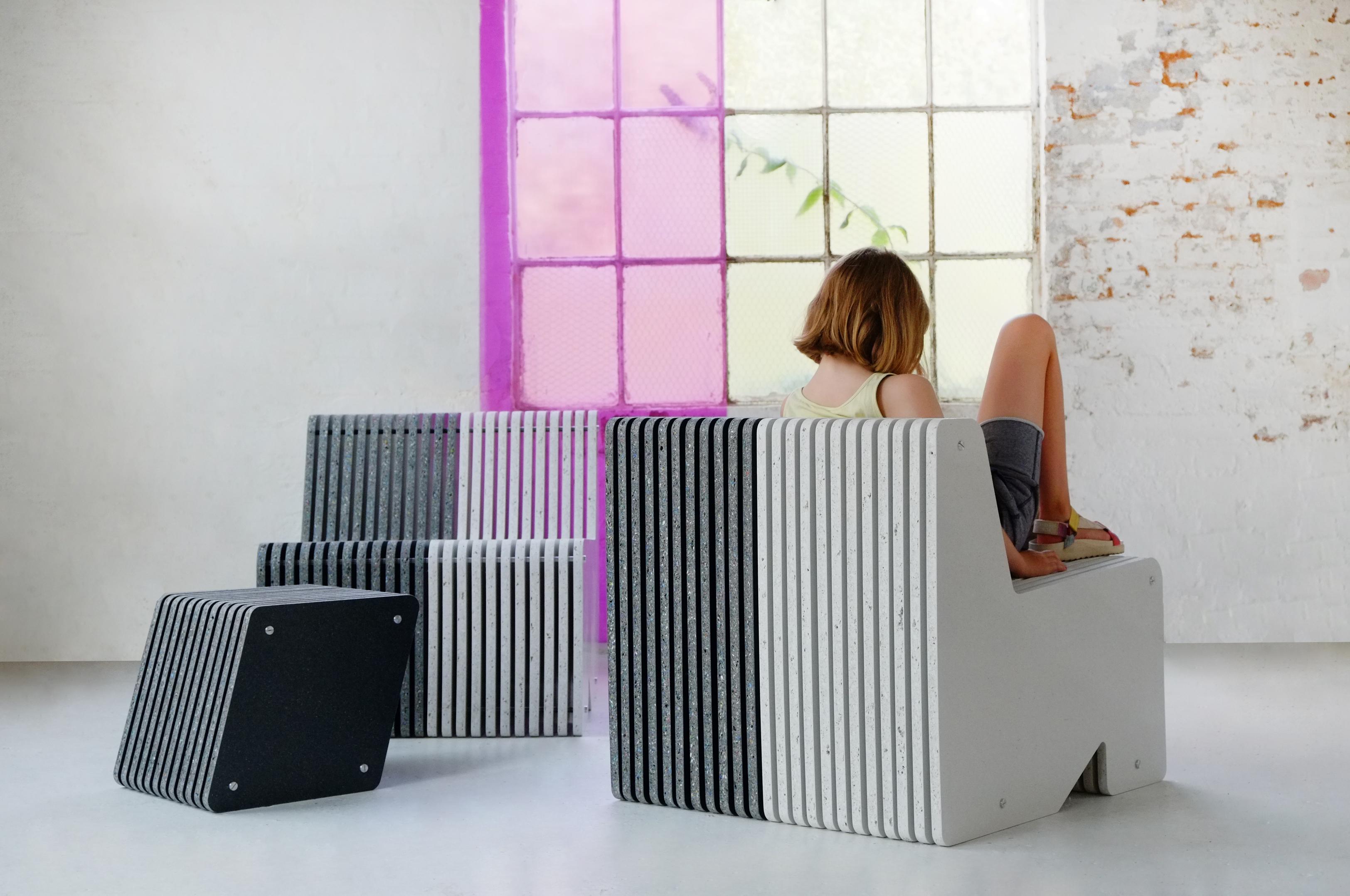 Ein Paar Jää Sessel - Nachhaltige Recycelte Indoor / Outdoor Suite (Britisch) im Angebot