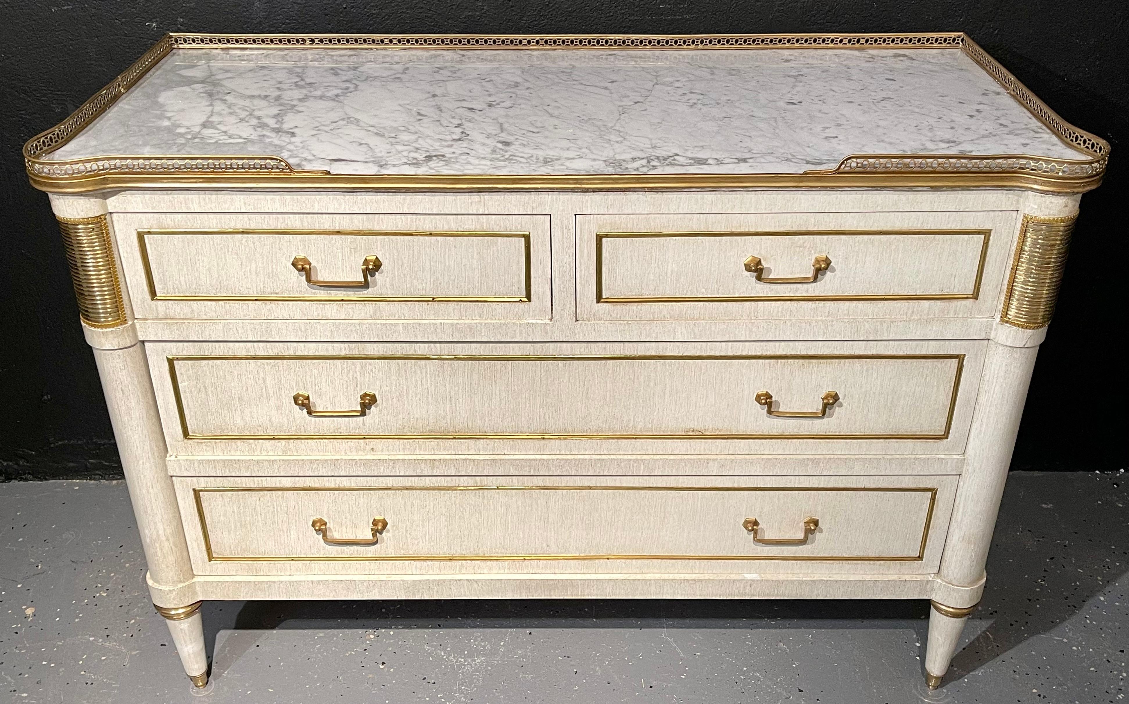Pair of Jansen Style Marble Top Commodes / Nightstands Painted Linen Finished In Good Condition In Stamford, CT