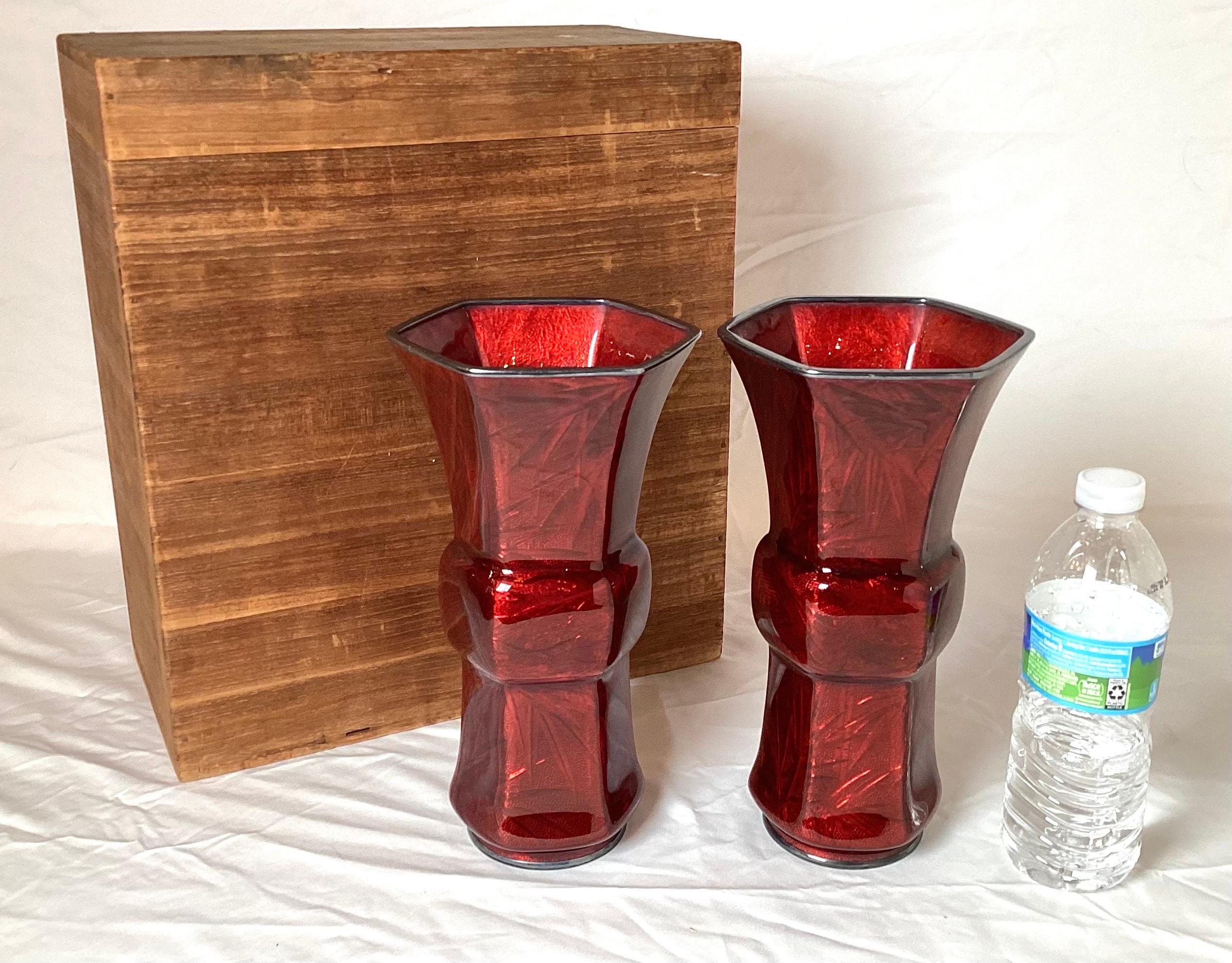 Pair of Japanese Ando Ginbari Pidgeon Blood Beaker Vases 5