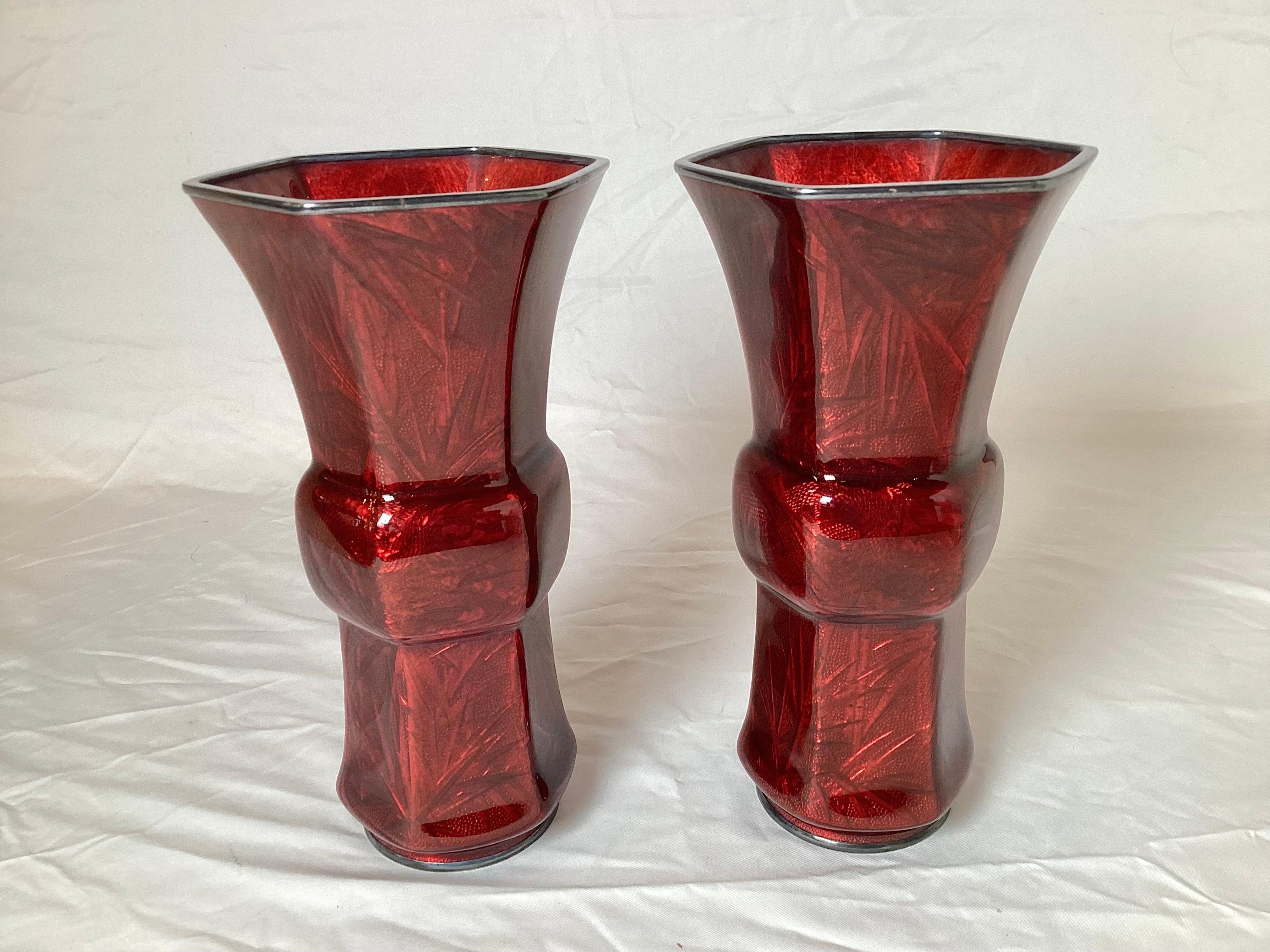 20th Century Pair of Japanese Ando Ginbari Pidgeon Blood Beaker Vases