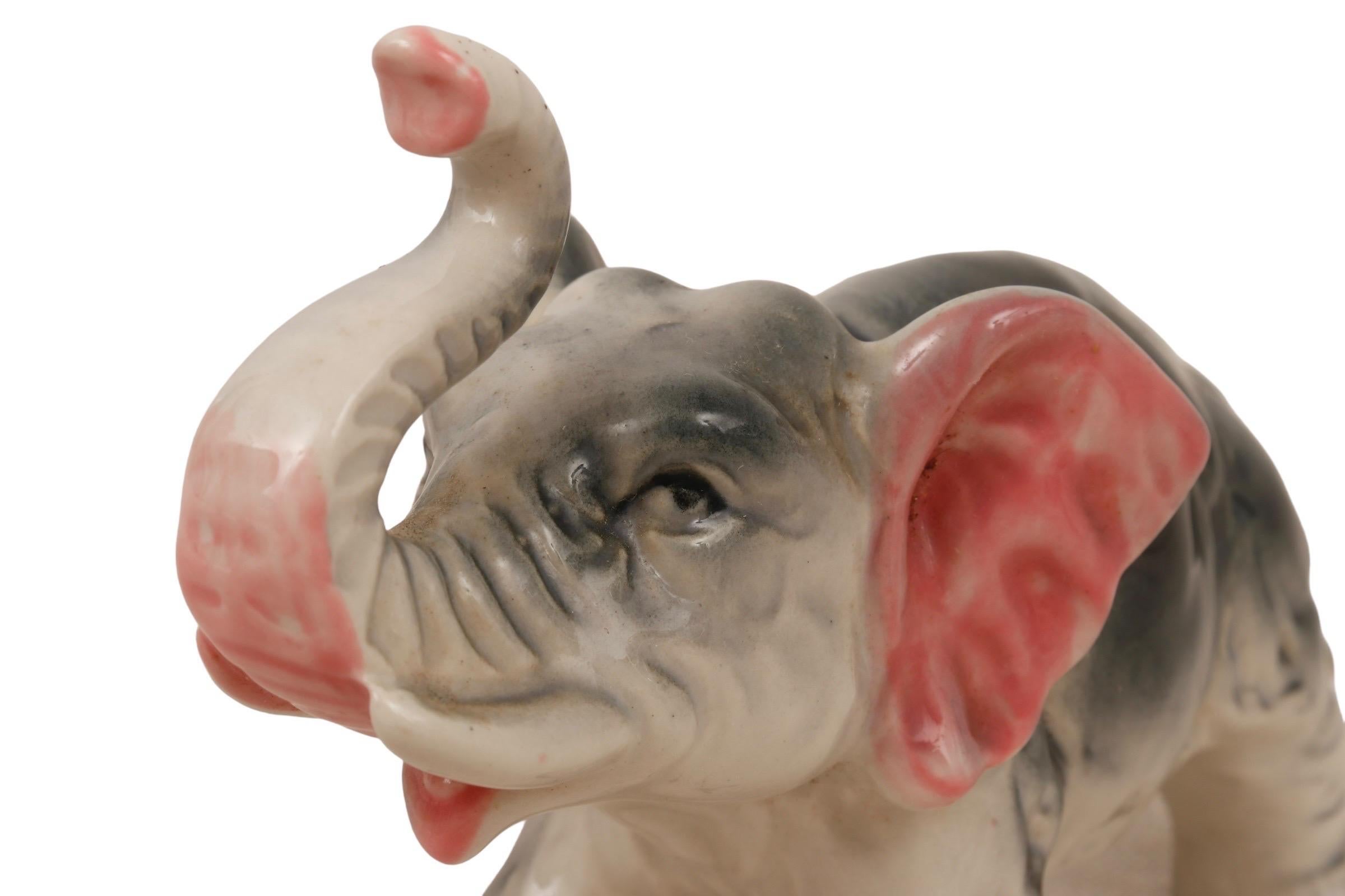 Japonais Paire d'éléphants japonais en céramique en vente