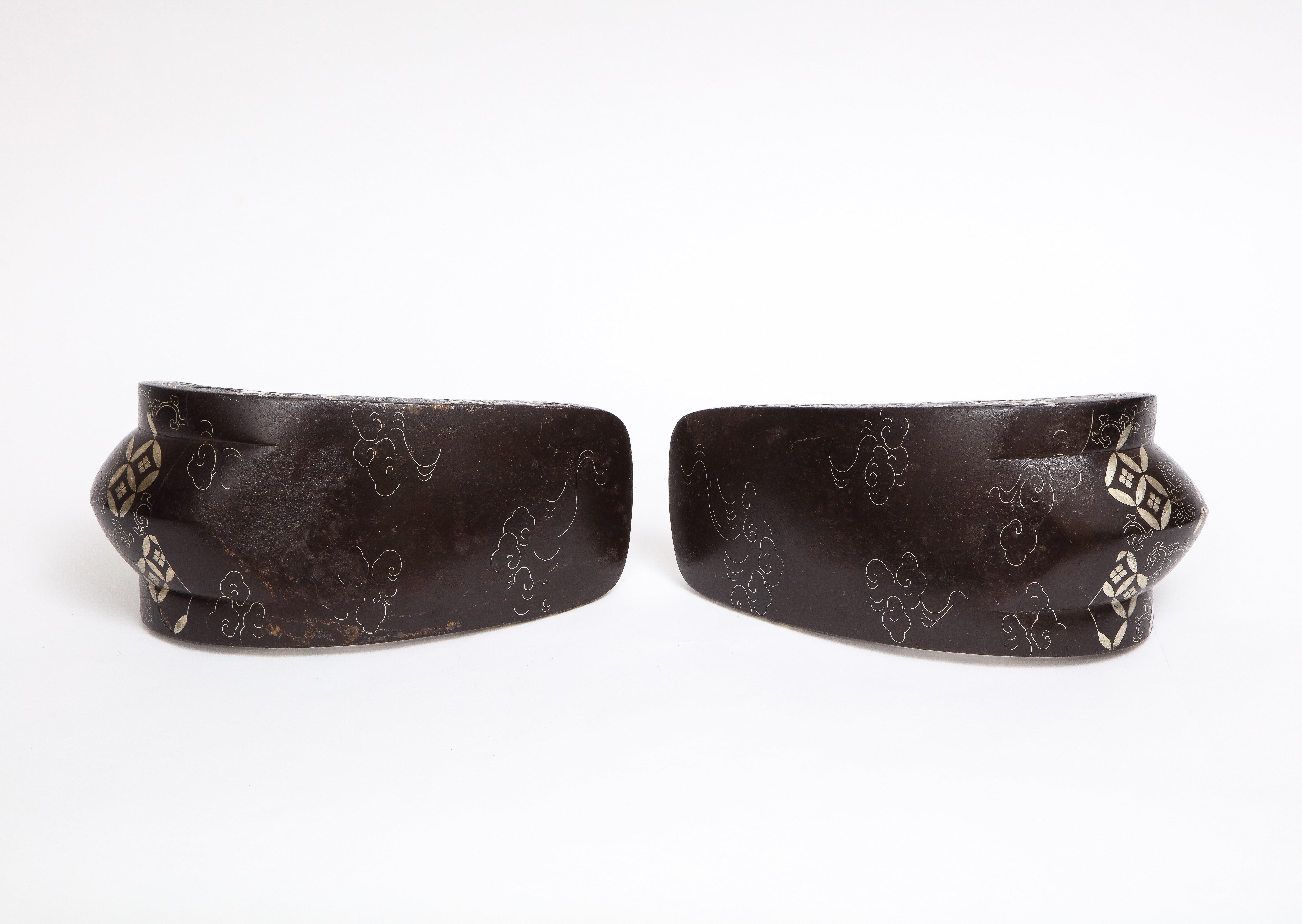 Pair of Japanese Edo Period Iron Silver Inlaid Red Lacquered Stirrups 'Abumi' For Sale 5