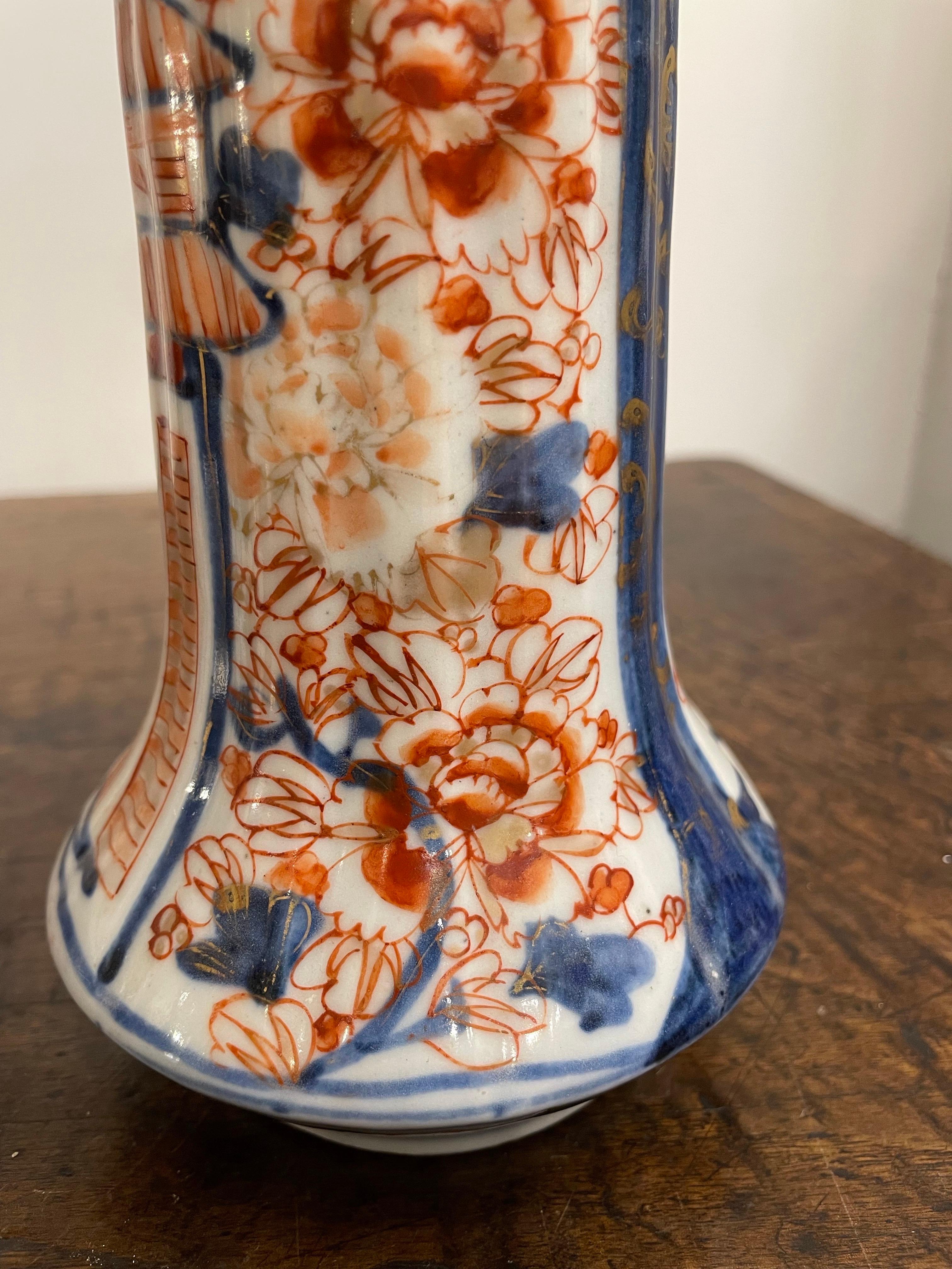 A Pair of Japanese Imari Beaker Vases, 19th Century For Sale 1