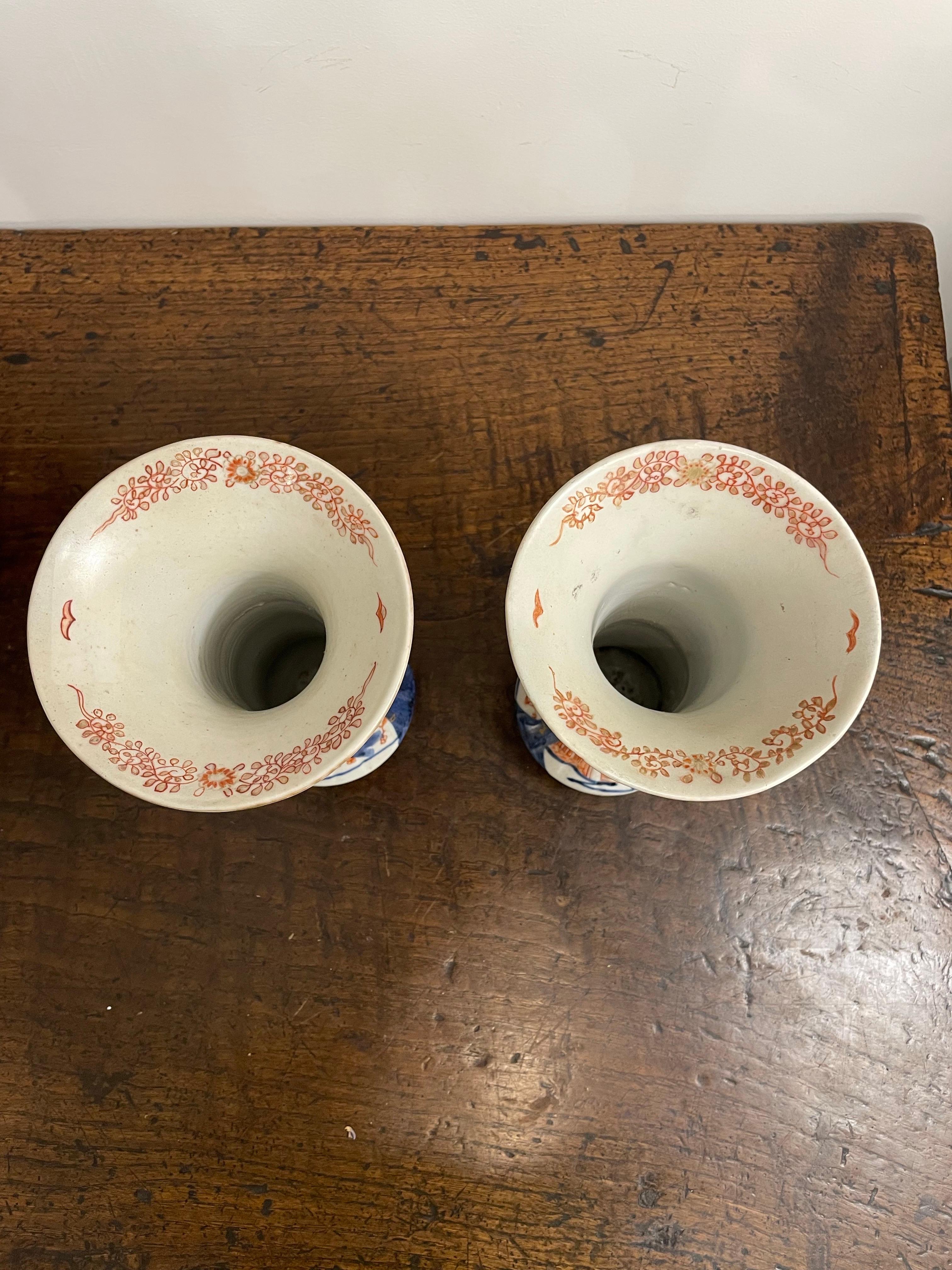 A Pair of Japanese Imari Beaker Vases, 19th Century For Sale 2