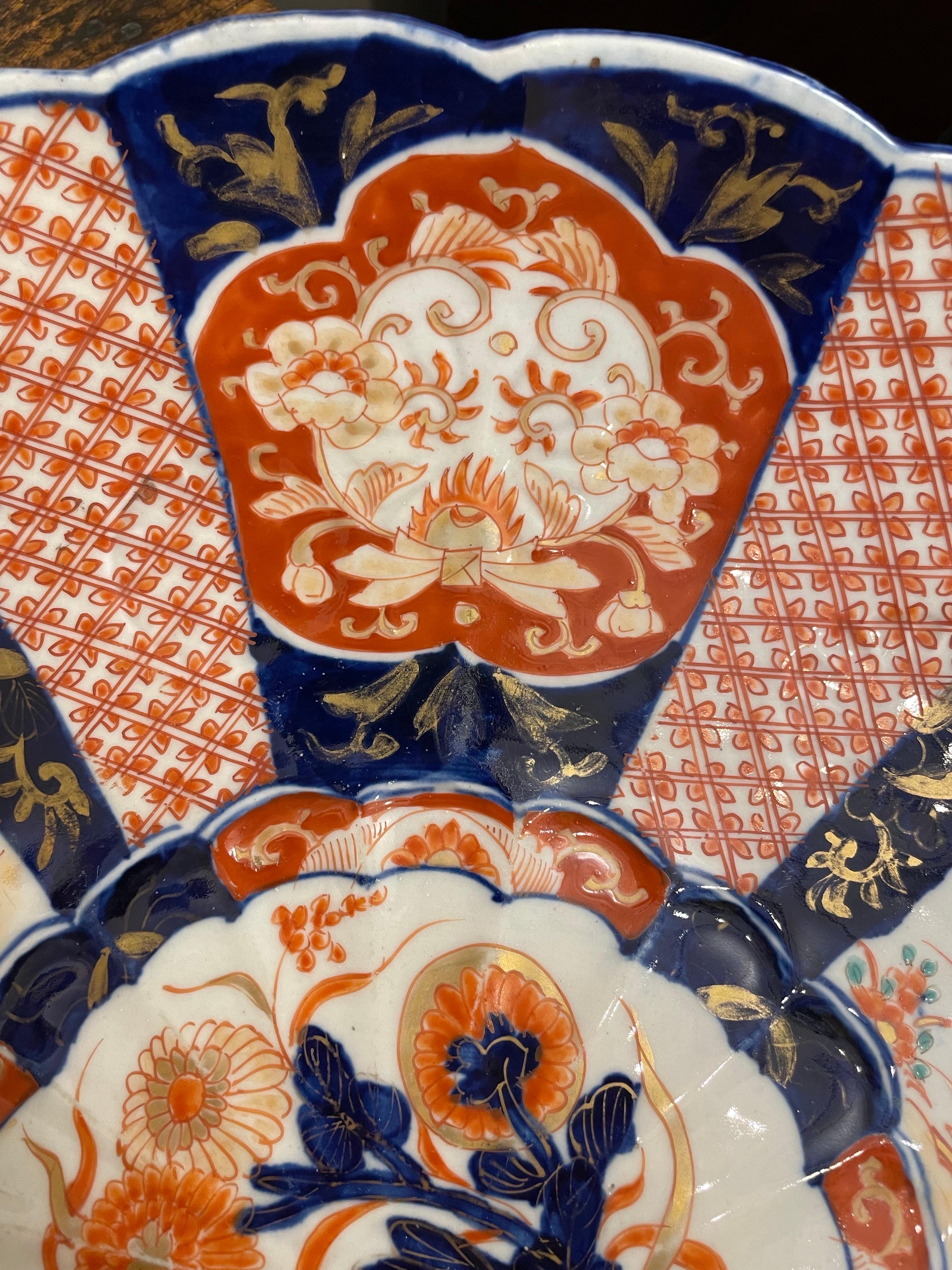 Hand-Crafted A Pair of Japanese Imari Chargers, 19th Century For Sale