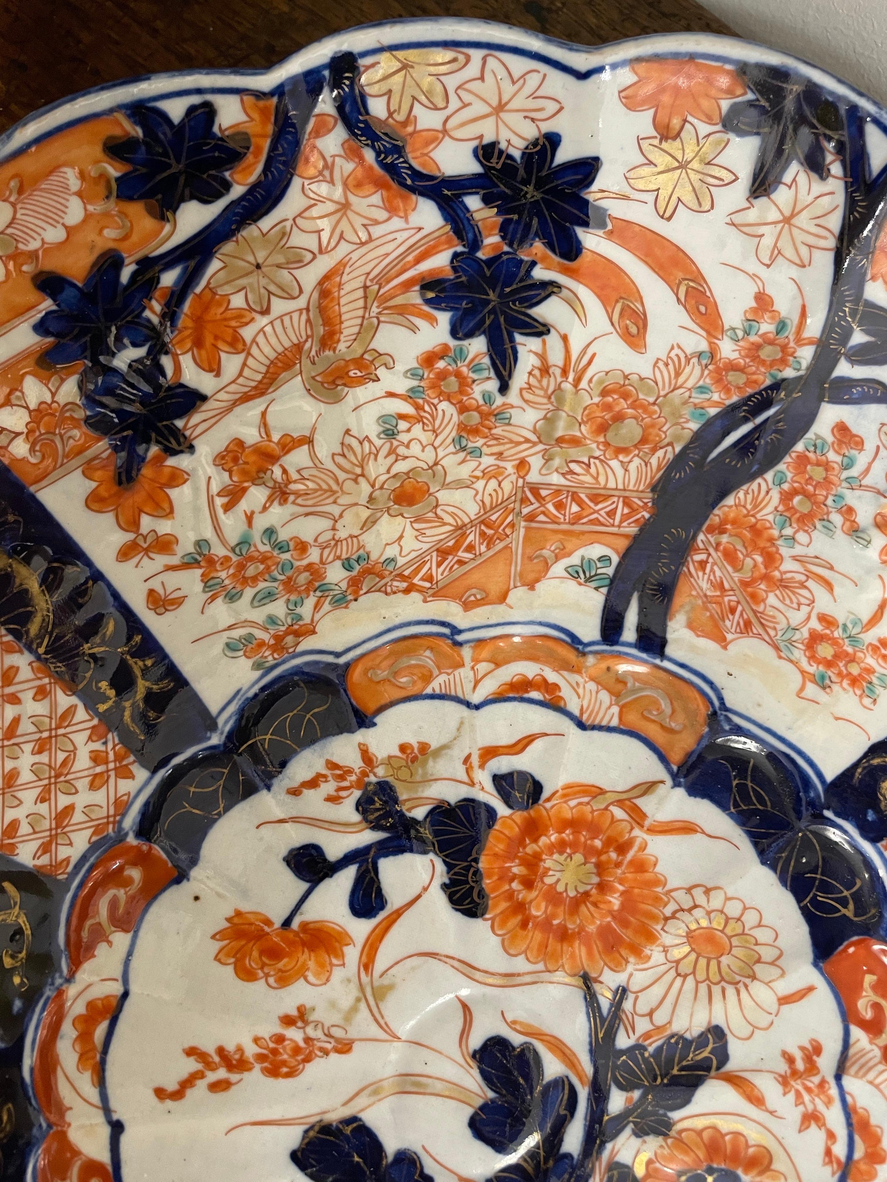 A Pair of Japanese Imari Chargers, 19th Century In Good Condition For Sale In ARMADALE, VIC