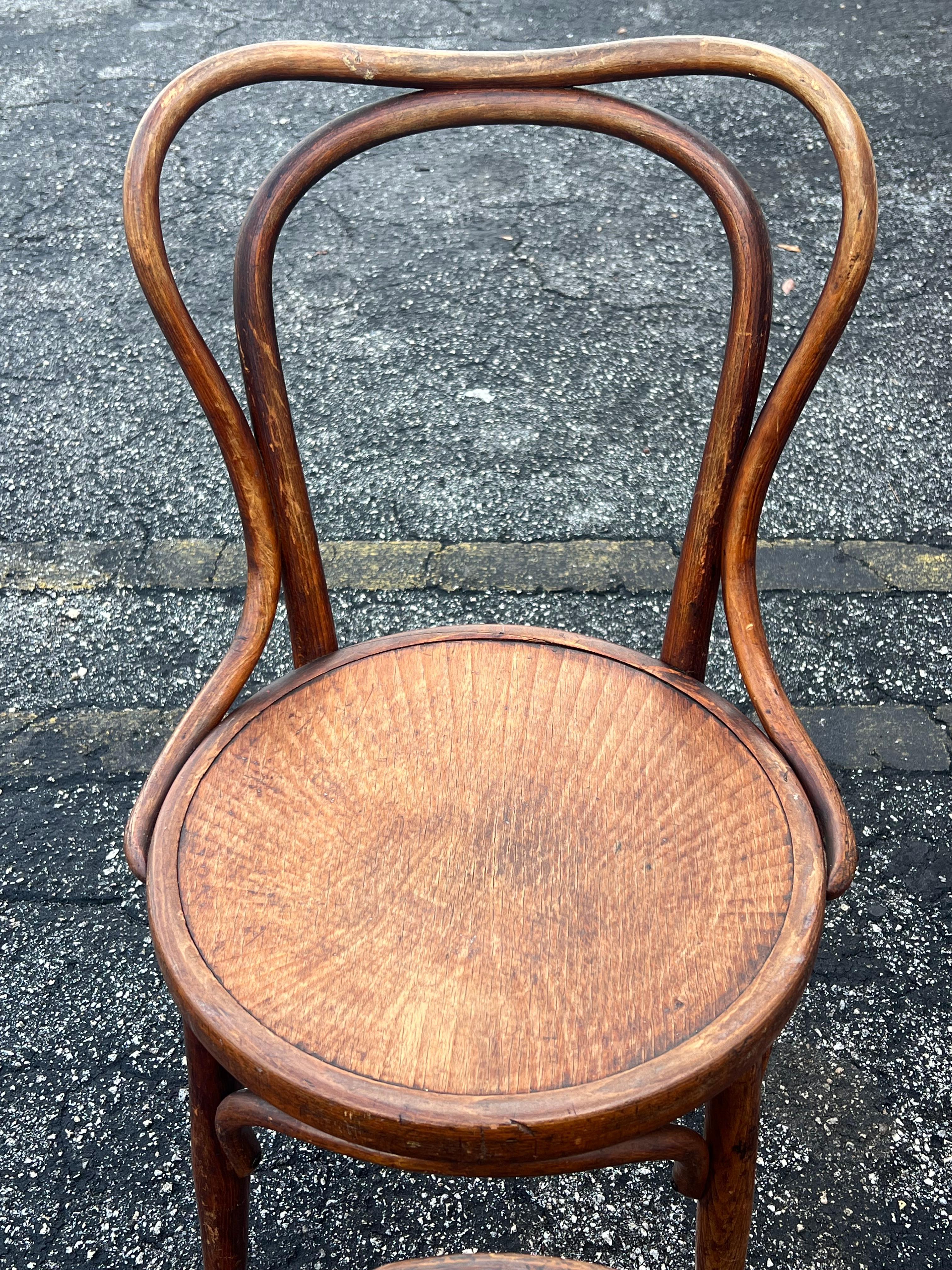 A Pair of J&J Jacob & Josef Kohn Bentwood Chairs Ca' 1890 Patina ! In Good Condition In St.Petersburg, FL