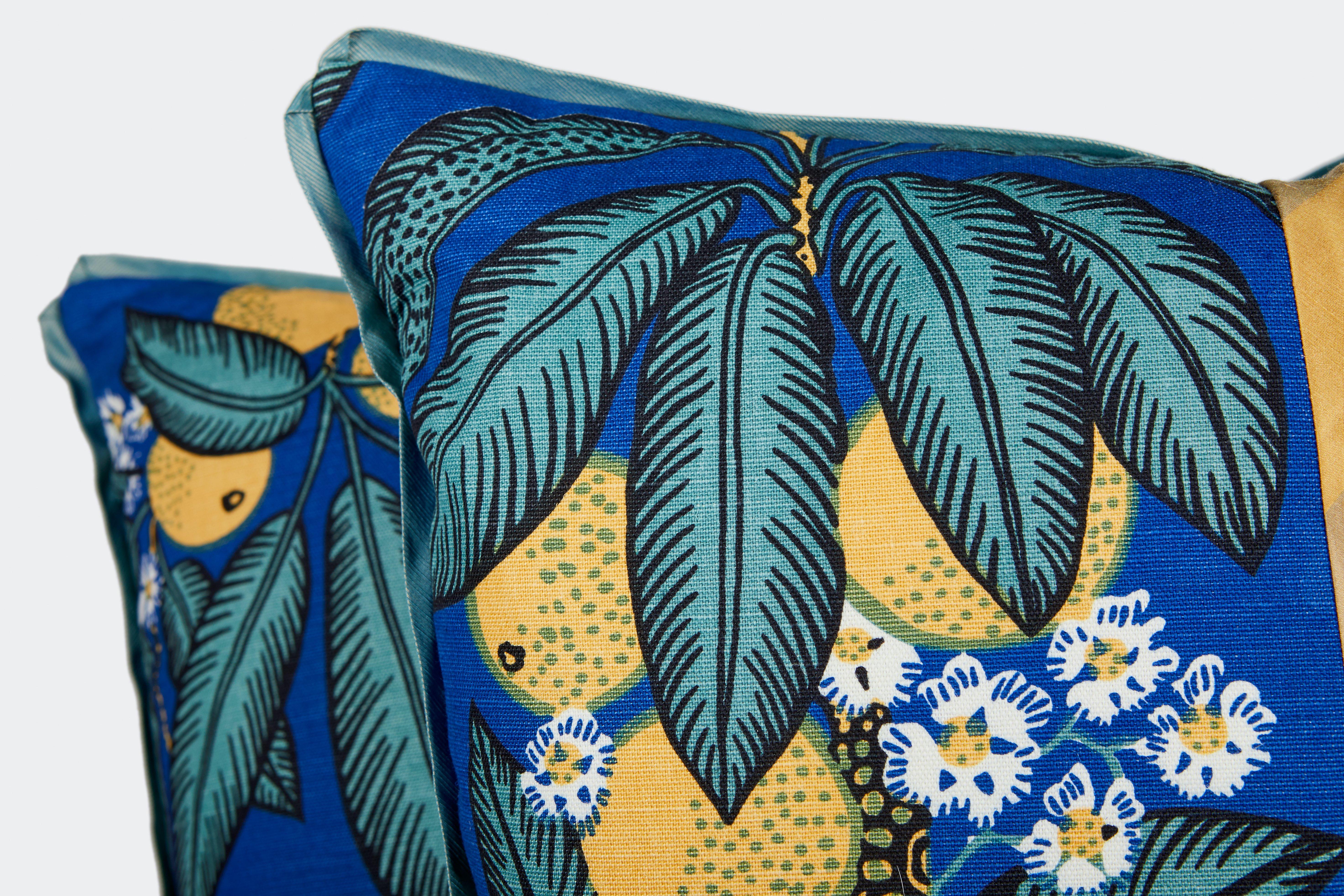 Américain Paire de coussins Josef Frank au motif Notturno en vente